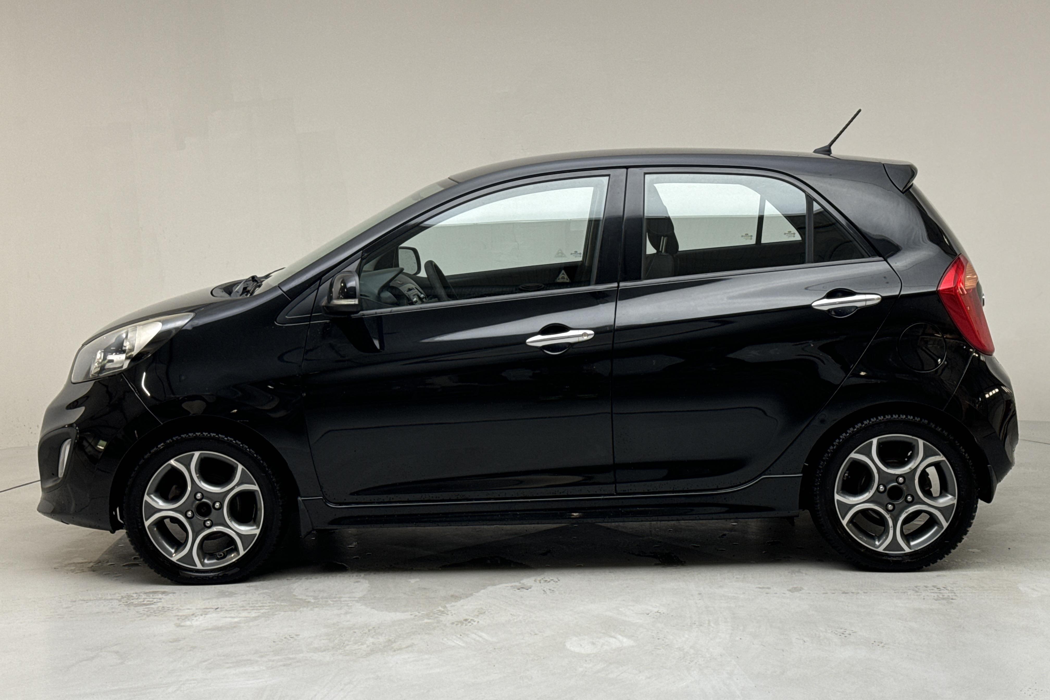 KIA Picanto 1.2 5dr (85hk) - 186 050 km - Manualna - czarny - 2012