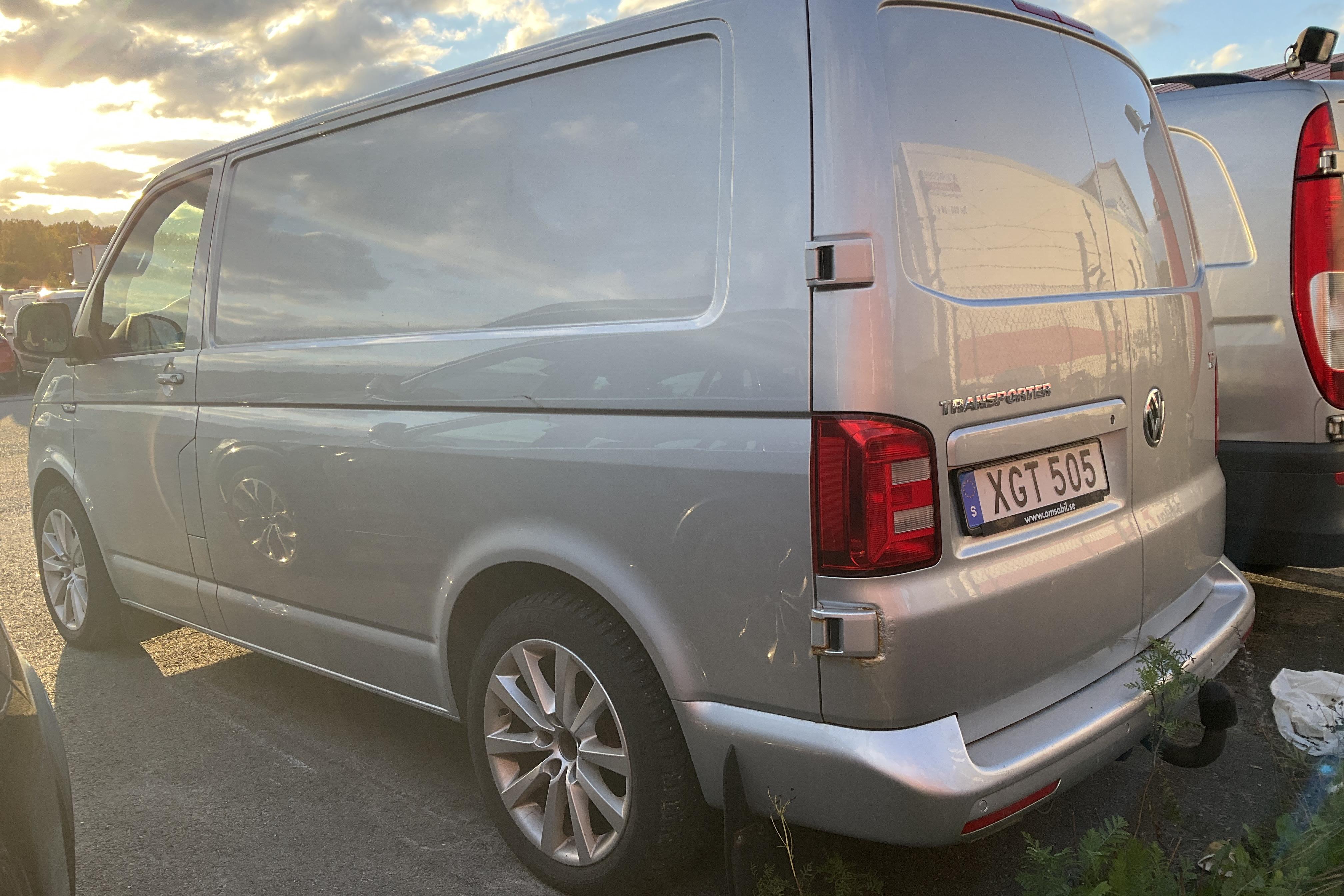 VW Transporter T6 2.0 TDI BMT Skåp (150hk) - 226 100 km - Automaattinen - hopea - 2017