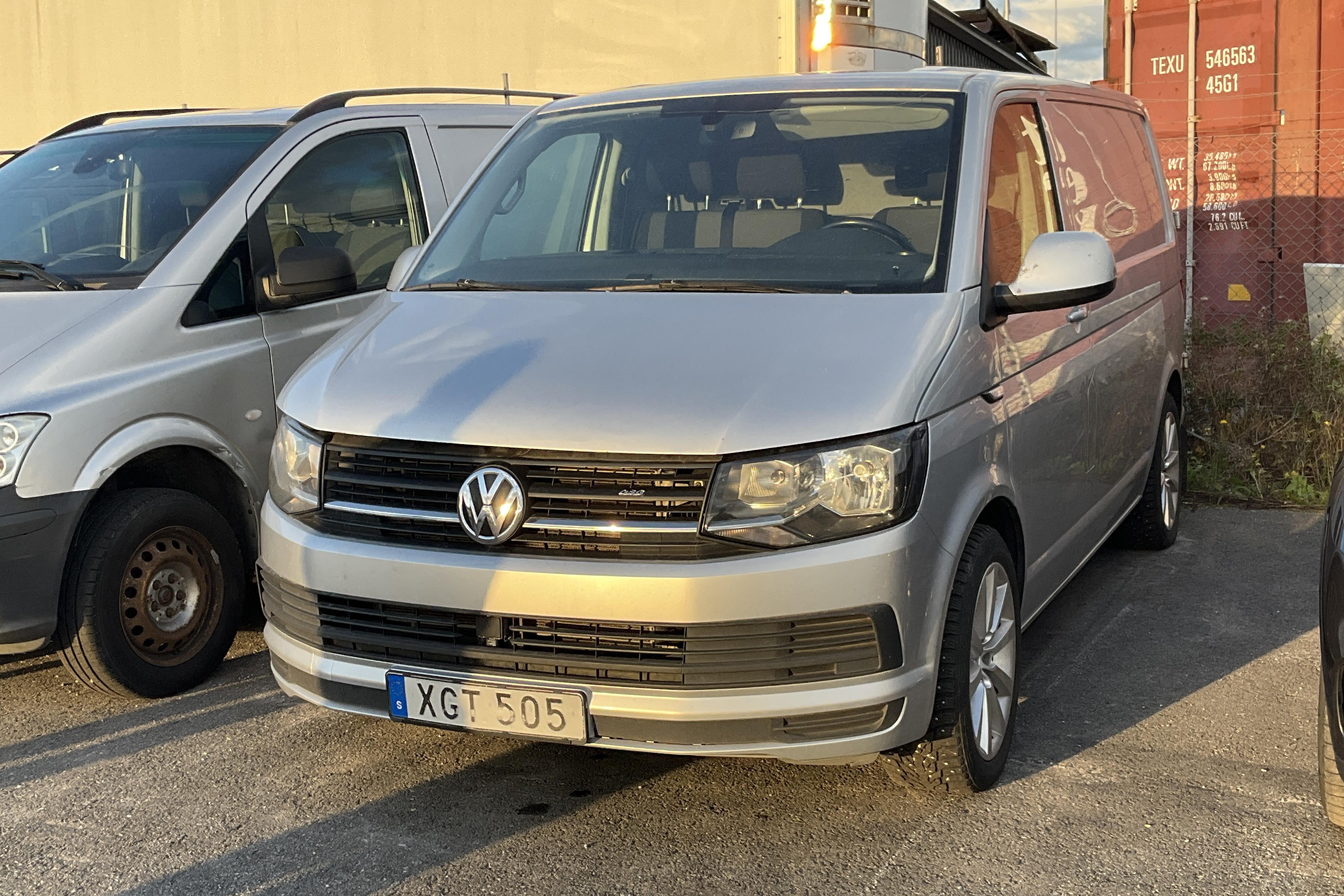 VW Transporter T6 2.0 TDI BMT Skåp (150hk) - 226 100 km - Automaattinen - hopea - 2017