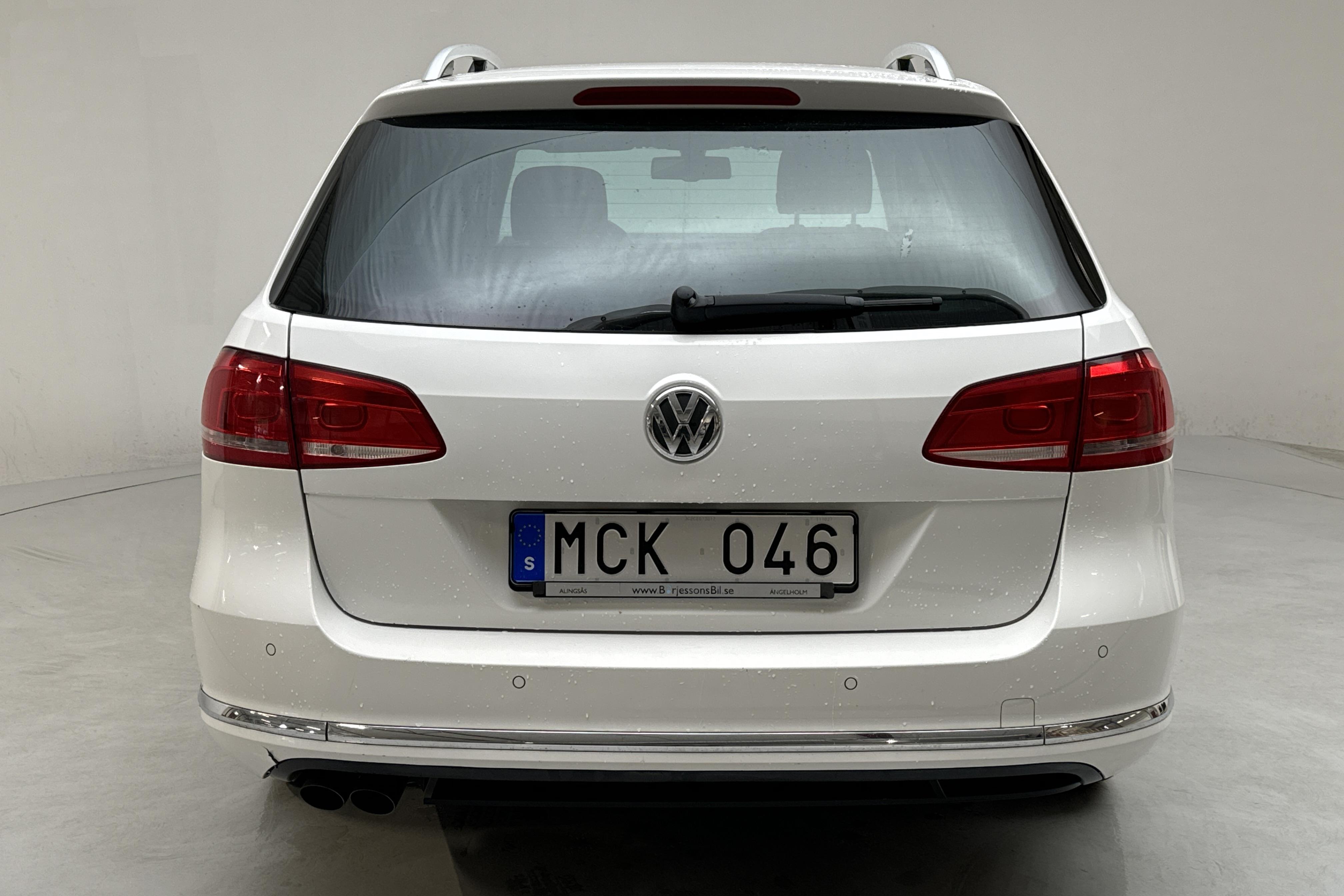 VW Passat 2.0 TDI BlueMotion Technology Variant (140hk) - 157 620 km - Manuaalinen - valkoinen - 2012