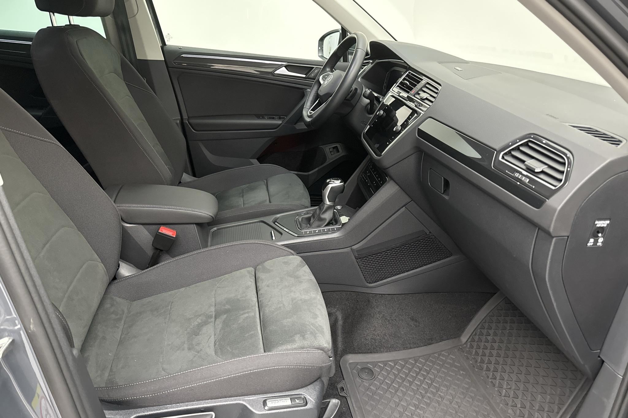 VW Tiguan 1.4 TSI eHybrid (245hk) - 20 430 km - Automatyczna - Dark Grey - 2024