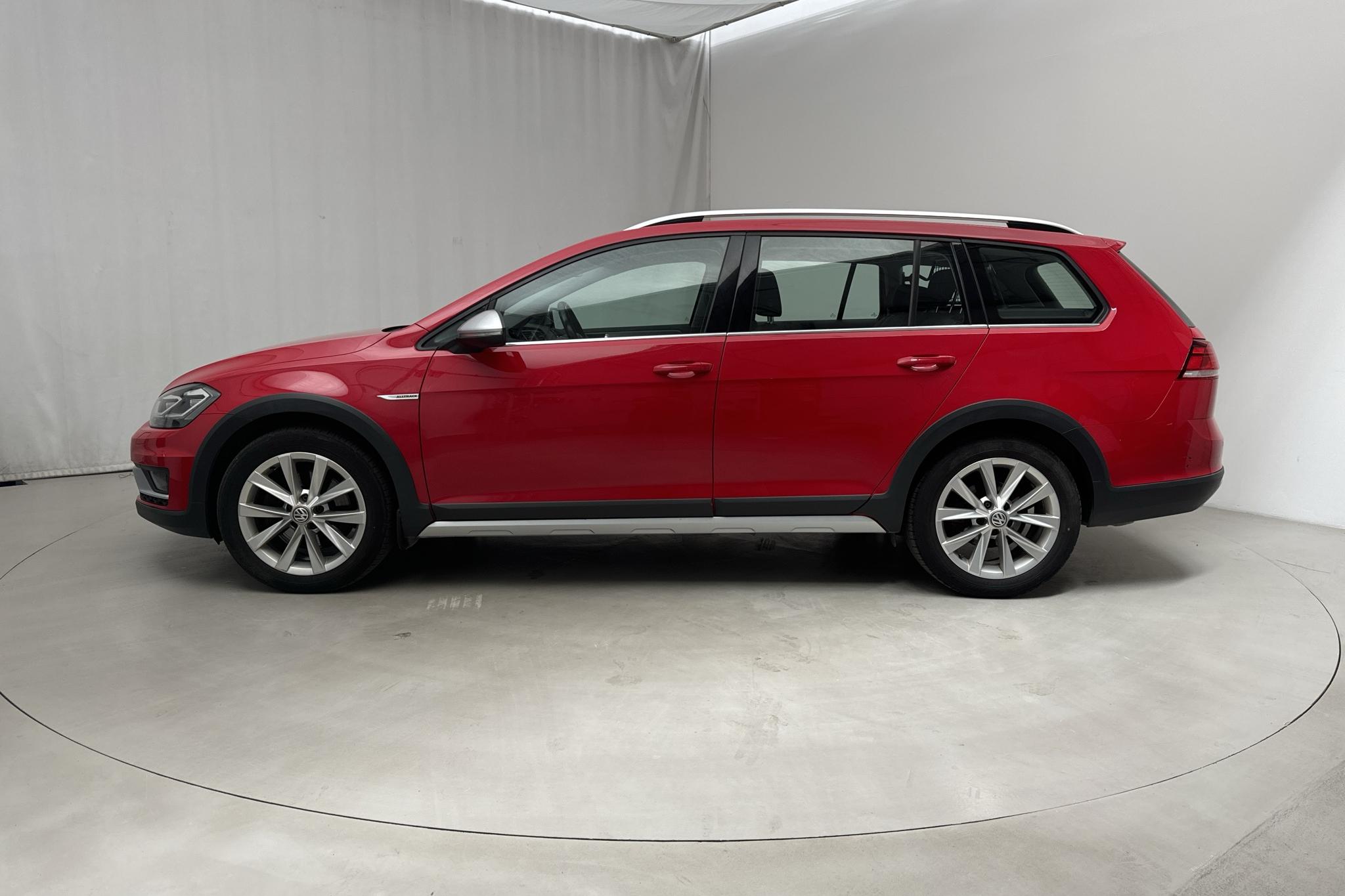 VW Golf Alltrack 2.0 TDI 4MOTION (184hk) - 180 980 km - Automatic - red - 2020