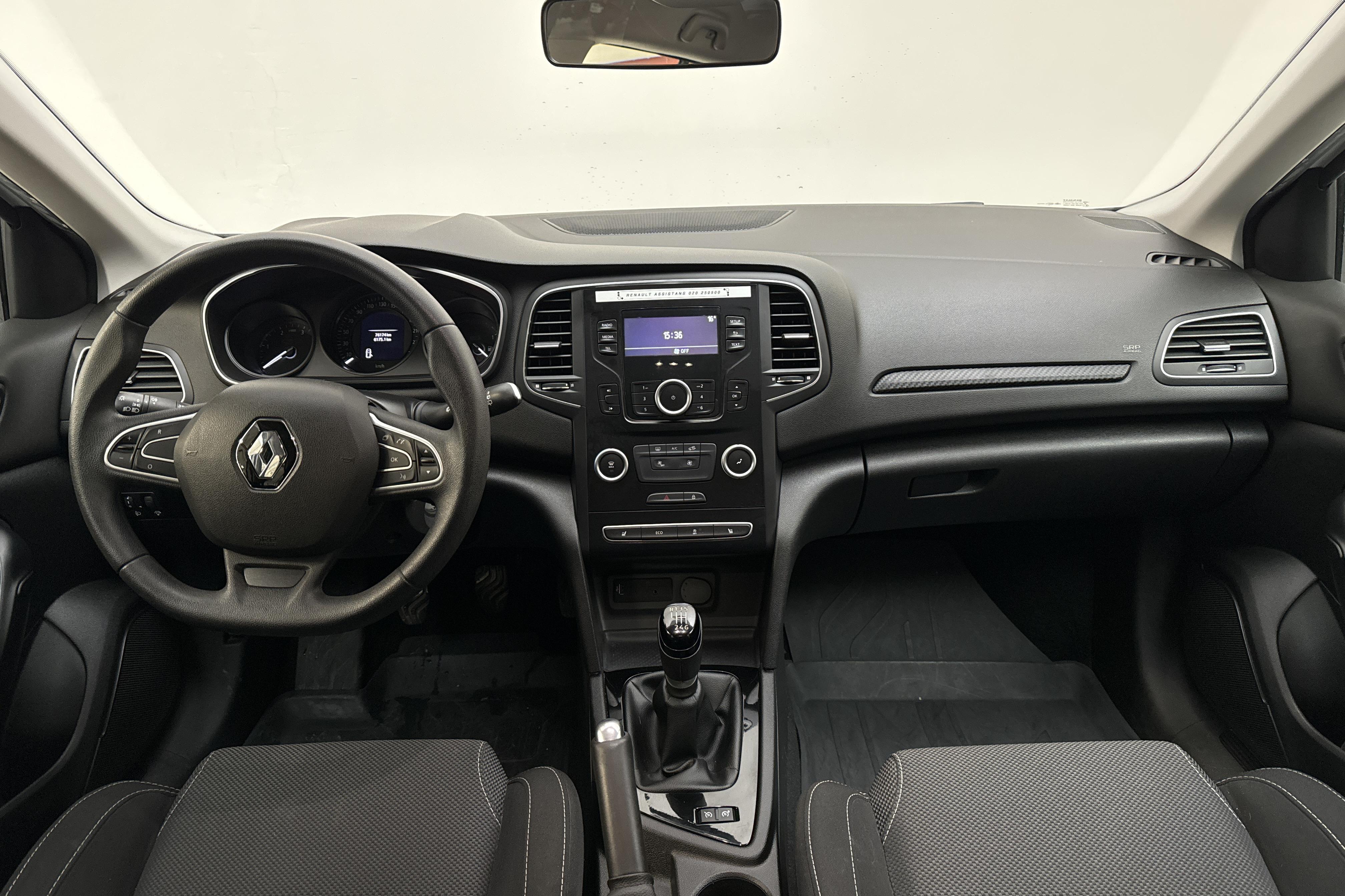 Renault Mégane 1.5 dCi Sport Tourer (110hk) - 76 170 km - Manuaalinen - valkoinen - 2017