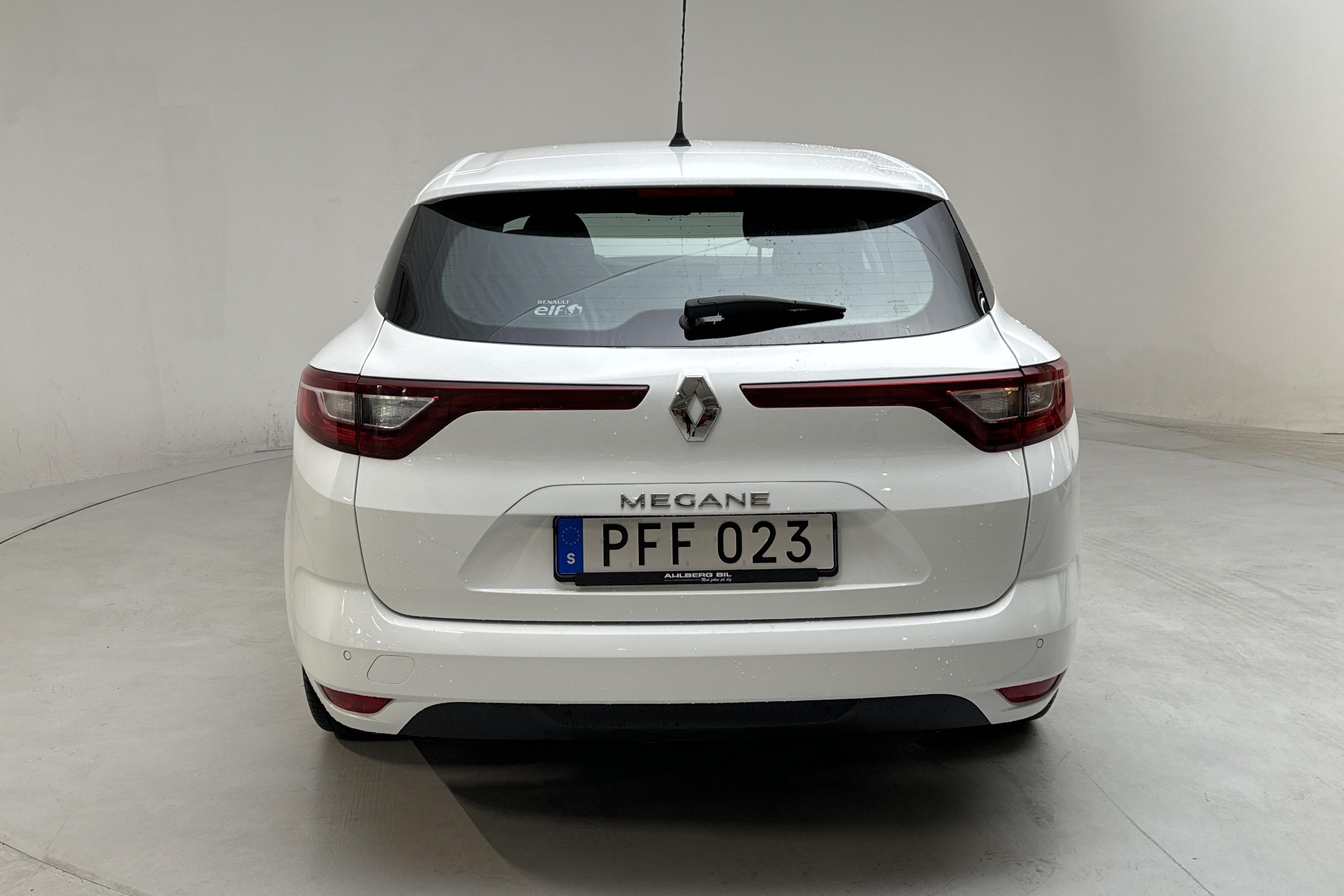 Renault Mégane 1.5 dCi Sport Tourer (110hk) - 76 170 km - Manual - white - 2017