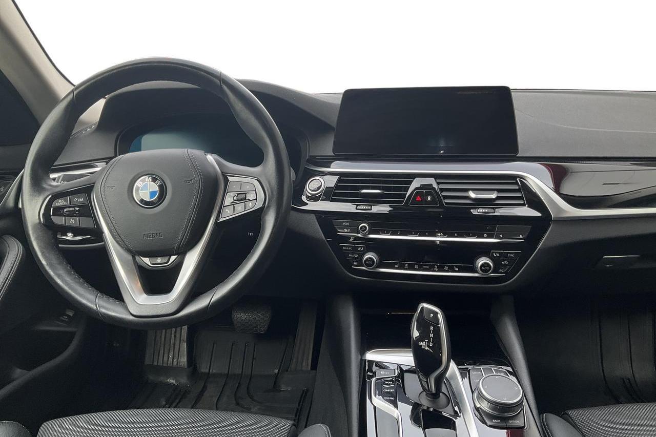 BMW 520d Touring MHEV, G31 (190hk) - 95 730 km - Automaattinen - musta - 2020