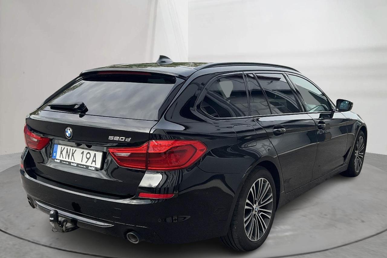 BMW 520d Touring MHEV, G31 (190hk) - 95 730 km - Automatyczna - czarny - 2020