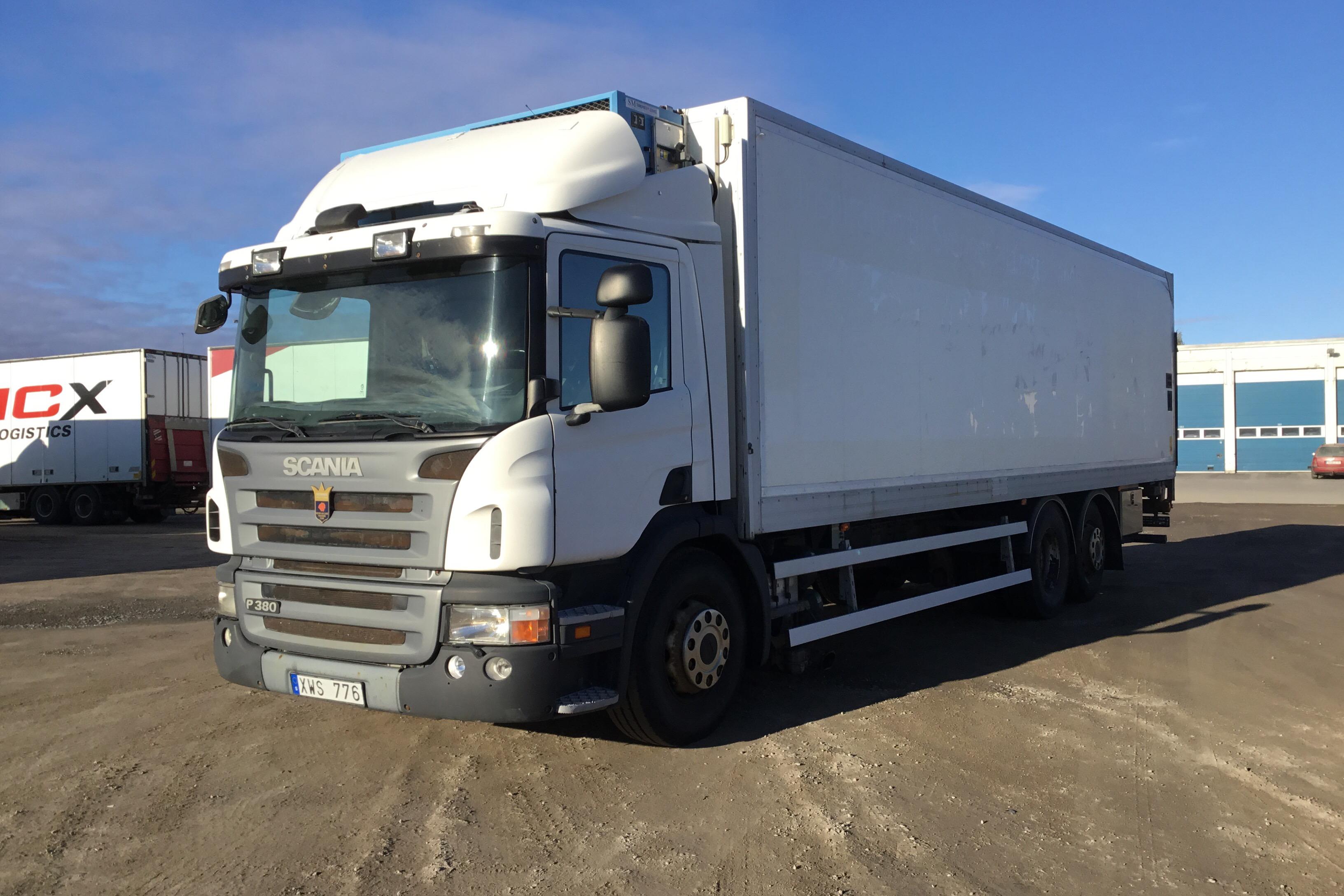 Scania P380 - 574 010 km - Automatic - white - 2007