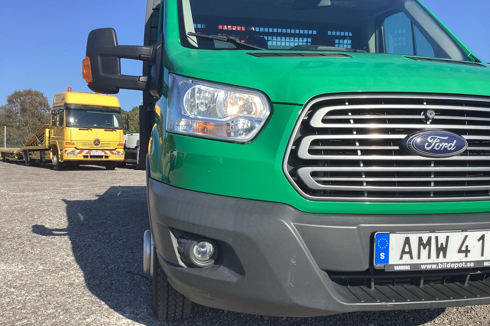 FORD TRANSIT - 137 709 km - Manualna - zielony - 2015