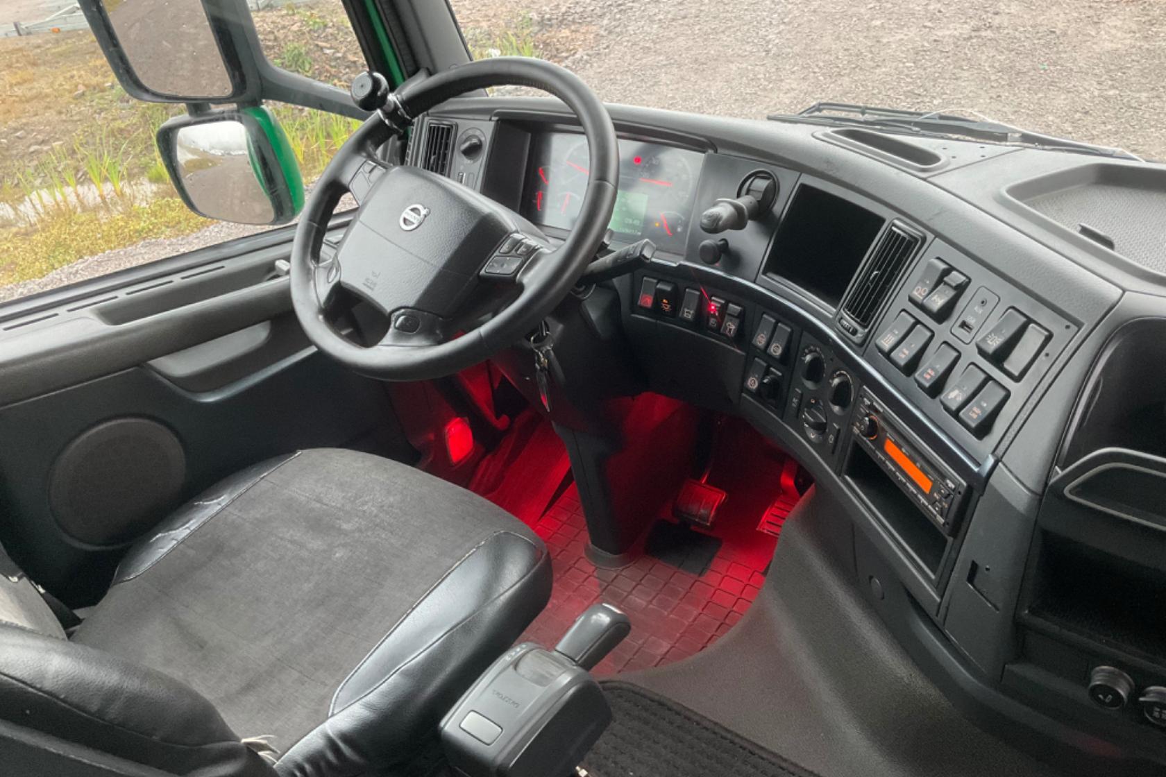 Volvo FH500 - 1 128 227 km - Automaatne - 2012