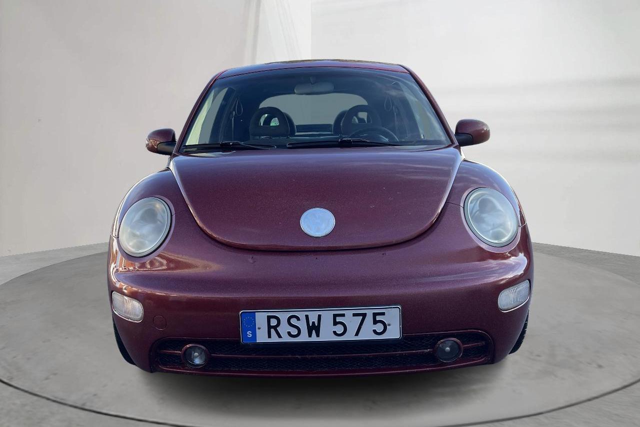 VW Beetle 2.0 (115hk) - 11 551 mil - Automat - röd - 2001