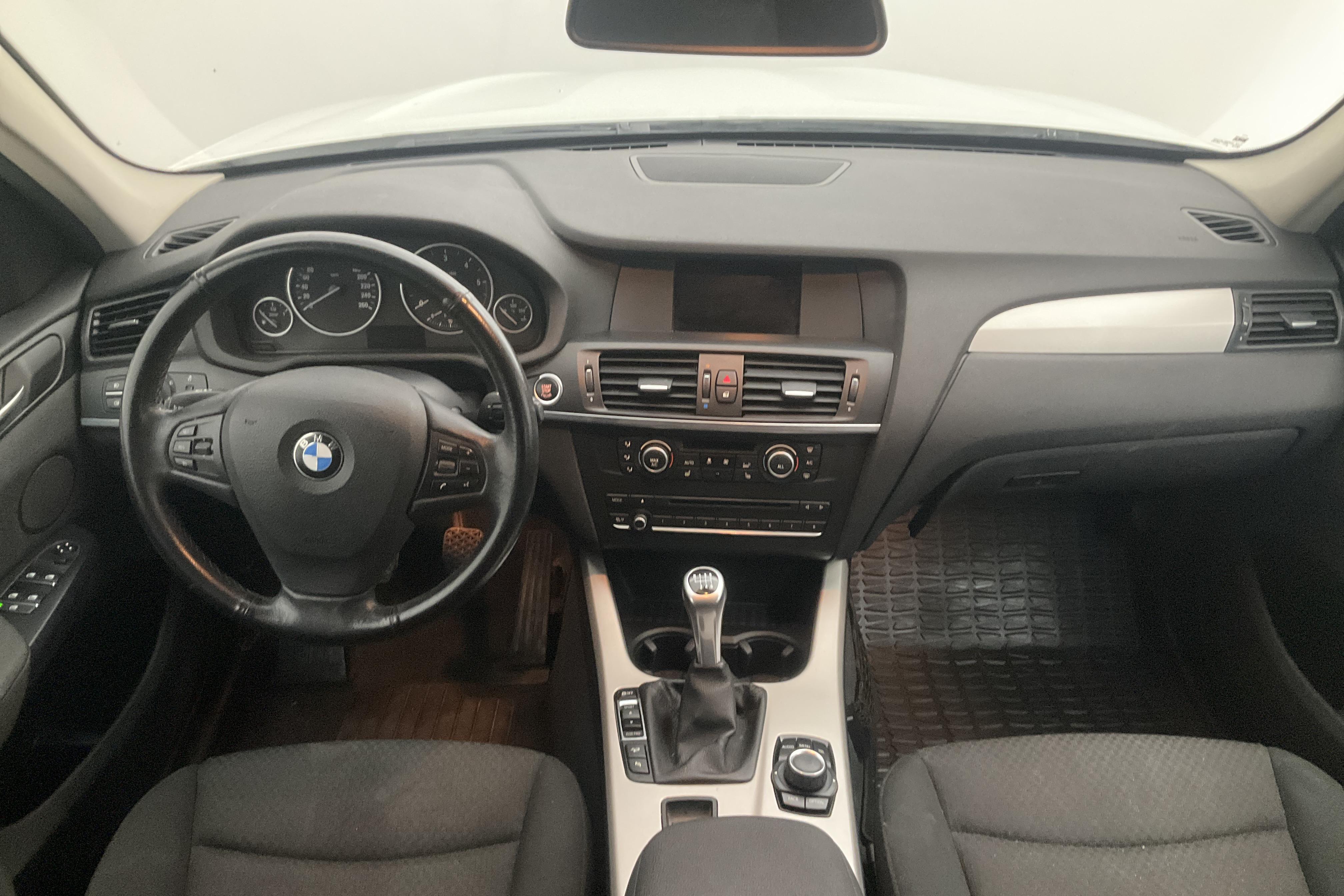 BMW X3 xDrive20d, F25 (184hk) - 226 790 km - Käsitsi - valge - 2014