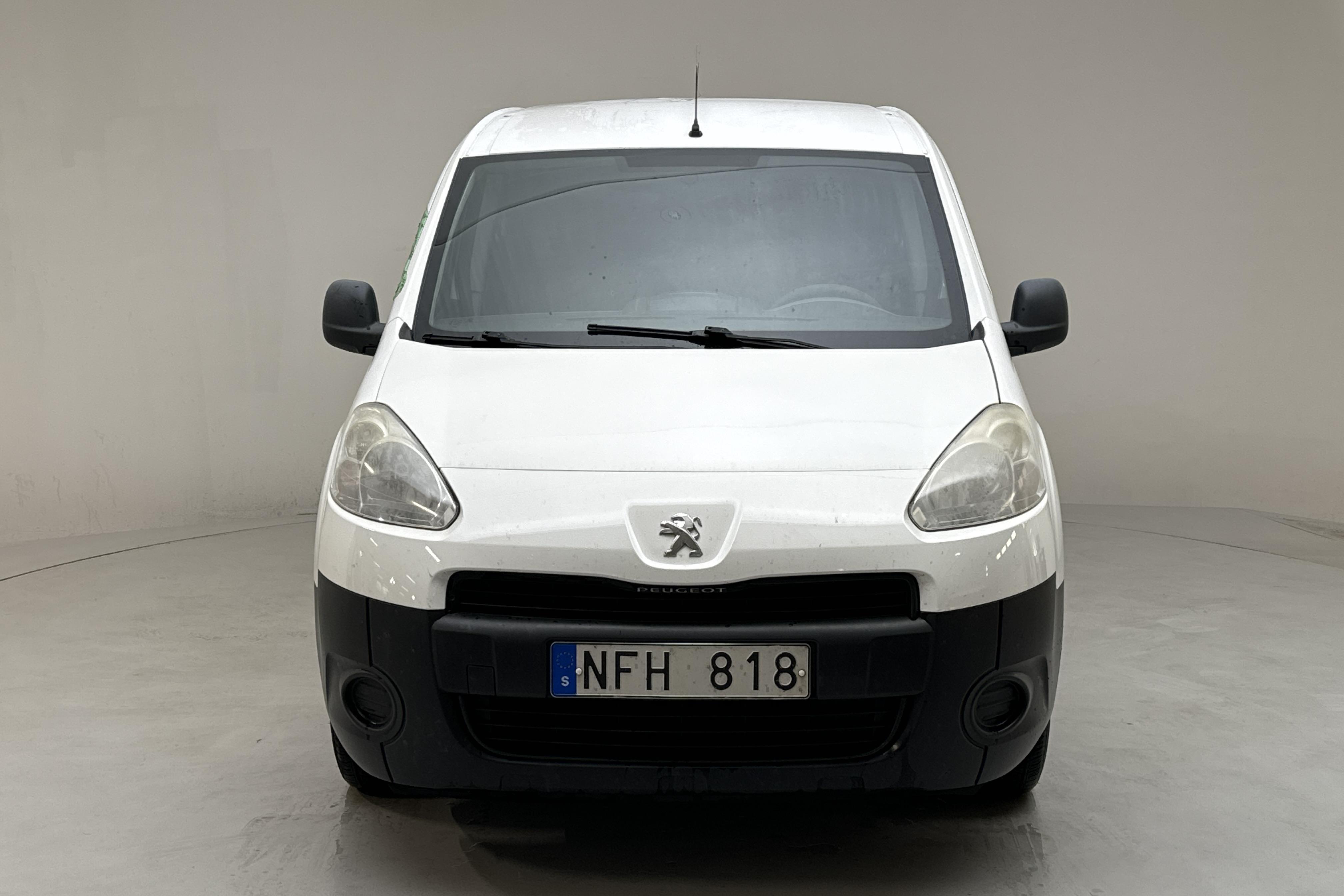 Peugeot Partner 1.6 e-HDI Skåp (90hk) - 167 570 km - Manual - white - 2013