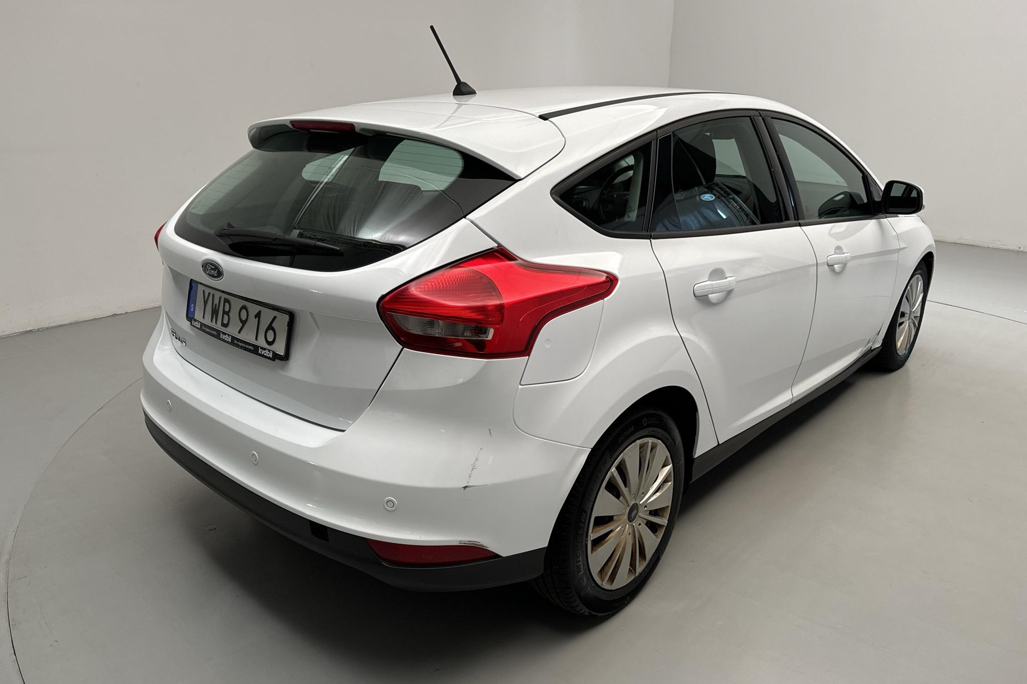 Ford Focus 1.5 TDCi 5dr (120hk) - 123 950 km - Automatyczna - biały - 2018