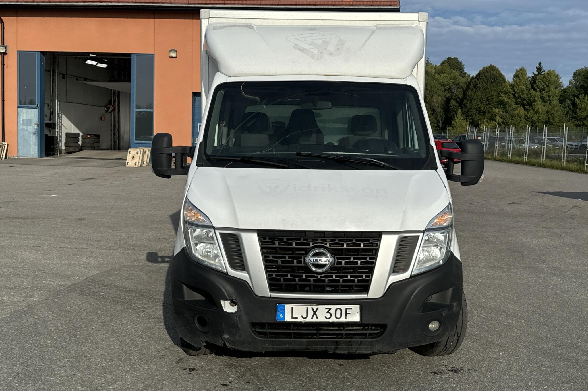 Nissan NV400 2.3 dCi Volymskåp (170hk) - 255 470 km - Manuaalinen - valkoinen - 2019