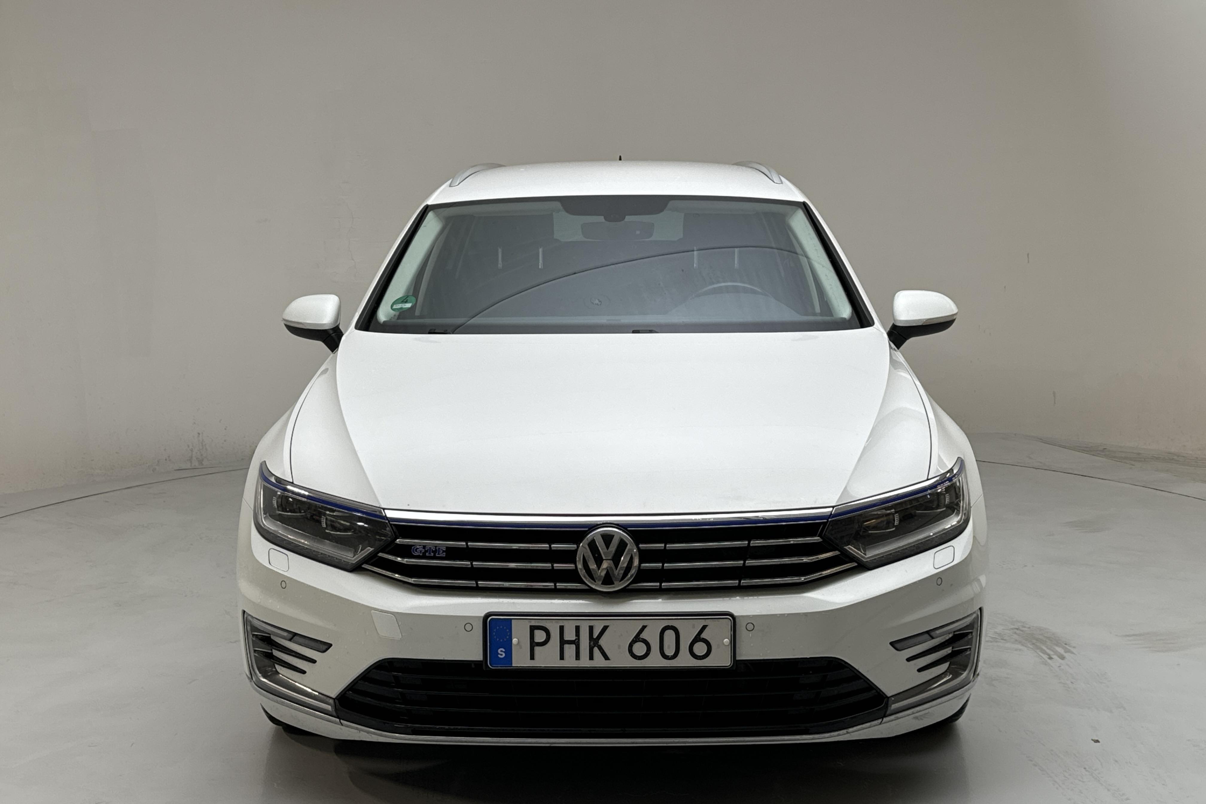 VW Passat 1.4 Plug-in-Hybrid Sportscombi (218hk) - 184 370 km - Automaatne - valge - 2017