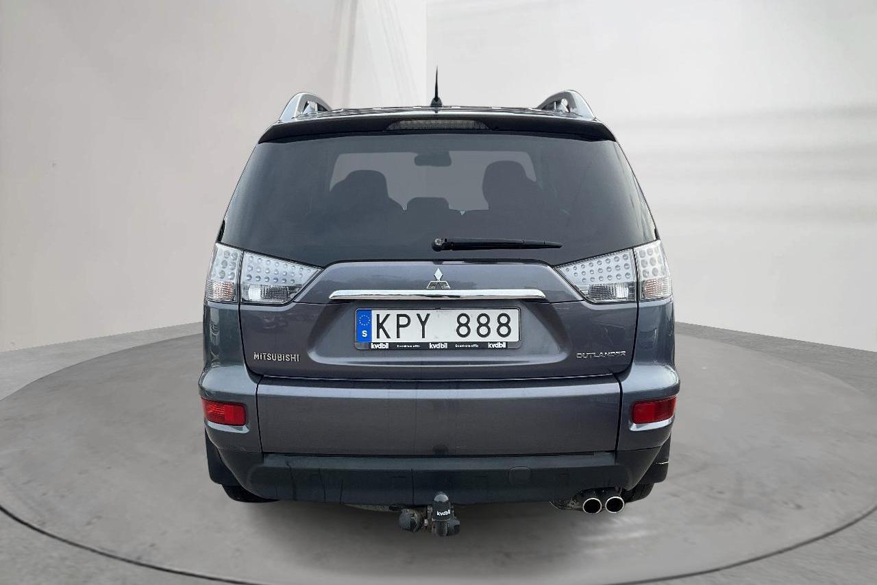 Mitsubishi Outlander 2.2 Di-D (156hk) - 13 141 mil - Automat - grå - 2010