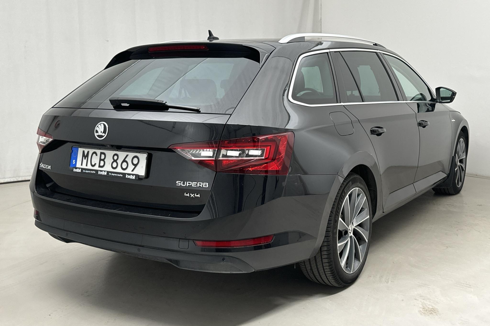 Skoda Superb 2.0 TDI 4x4 Kombi (190hk) - 114 330 km - Automatyczna - czarny - 2019