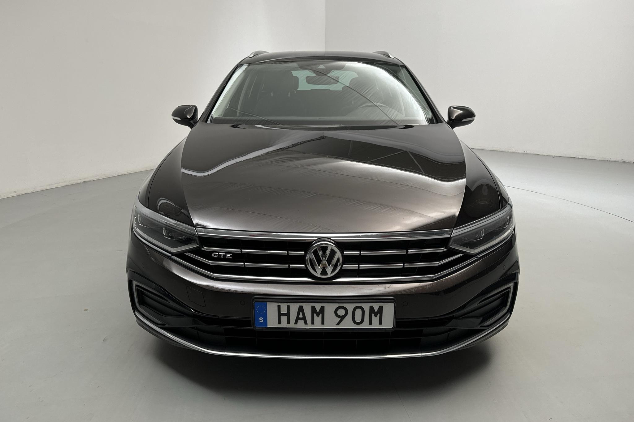 VW Passat 1.4 GTE Sportscombi (218hk) - 10 727 mil - Automat - brun - 2020