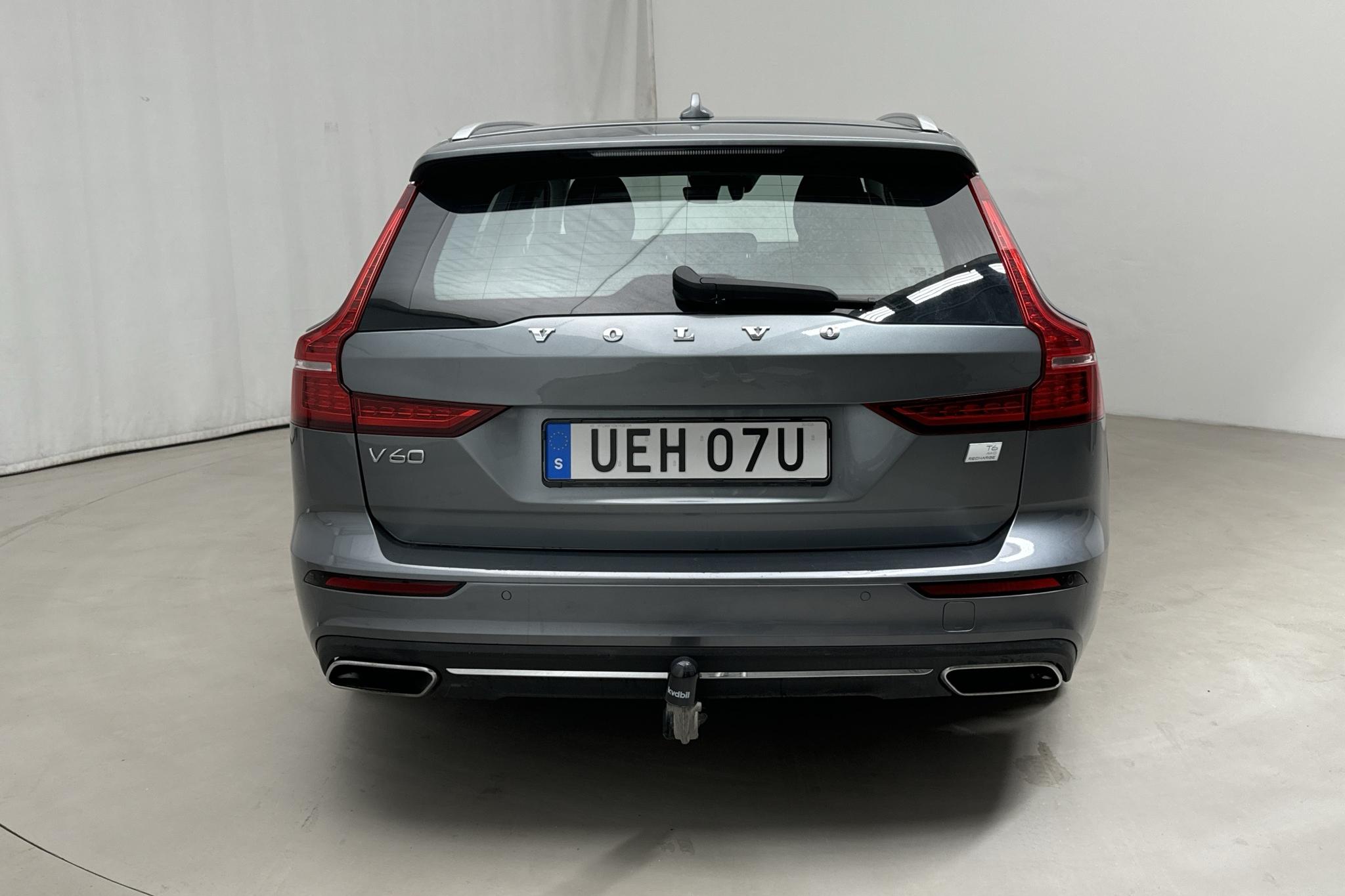 Volvo V60 T6 AWD Twin Engine (340hk) - 112 380 km - Automaatne - hall - 2021