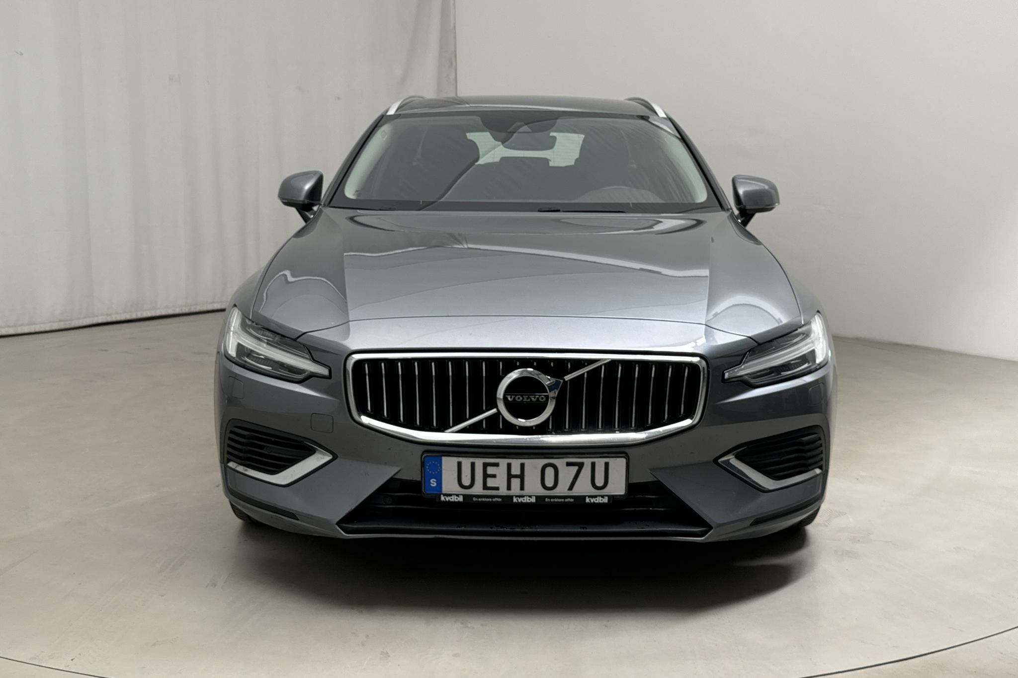 Volvo V60 T6 AWD Twin Engine (340hk) - 112 380 km - Automaatne - hall - 2021