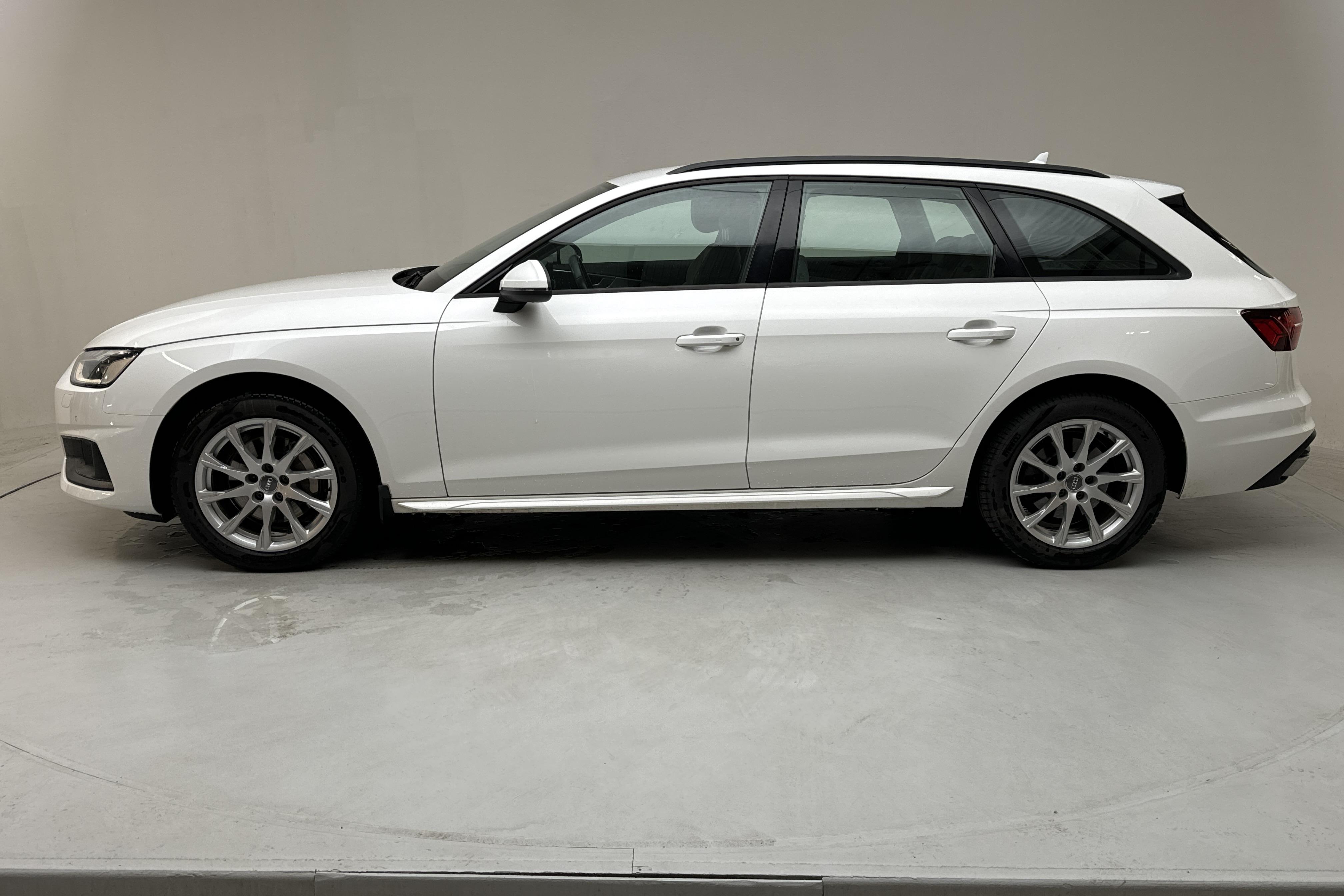 Audi A4 Avant 40 TDI quattro (190hk) - 102 810 km - Automaatne - valge - 2020