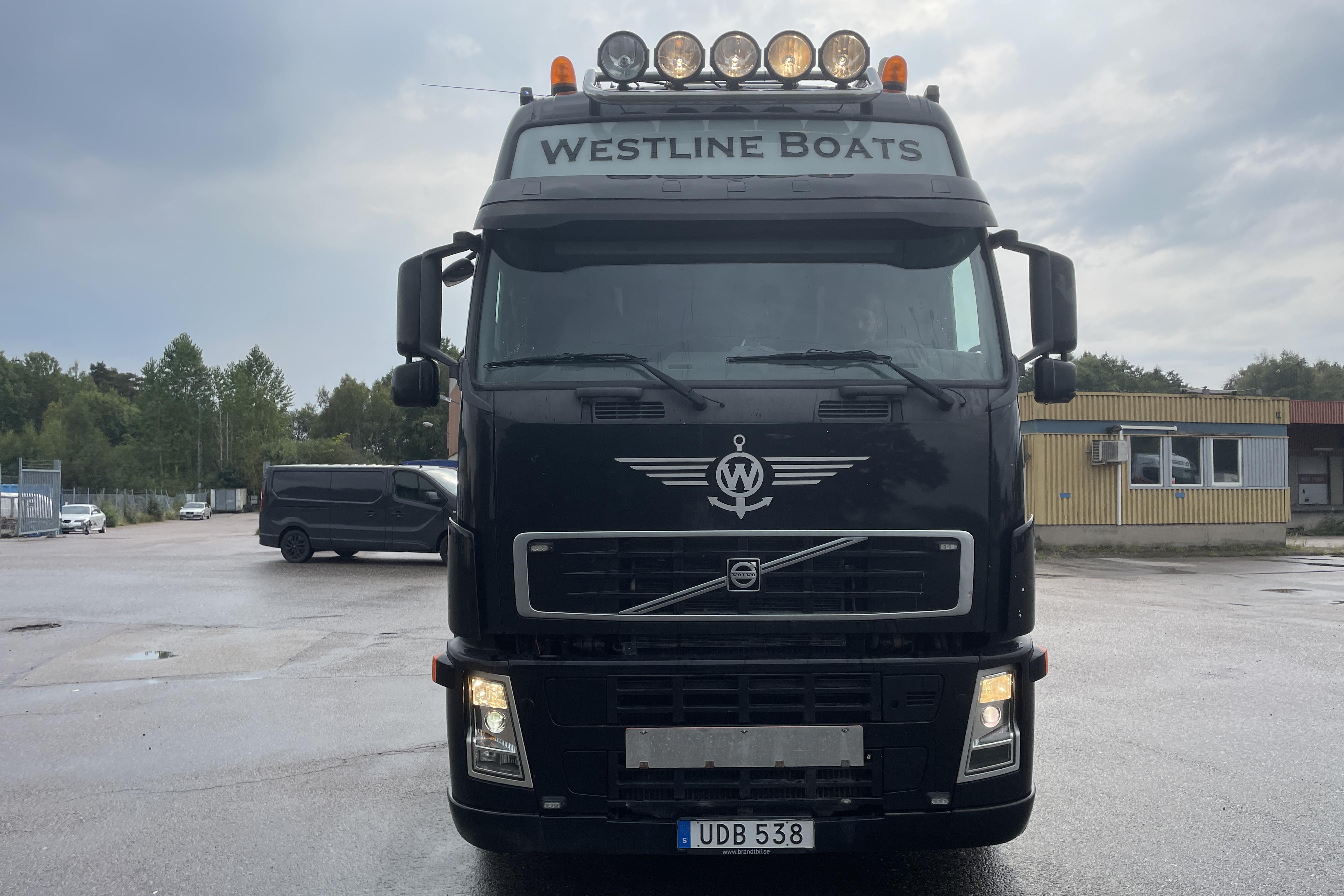 Volvo FH12 - 1 029 747 km - Automaatne - must - 2003