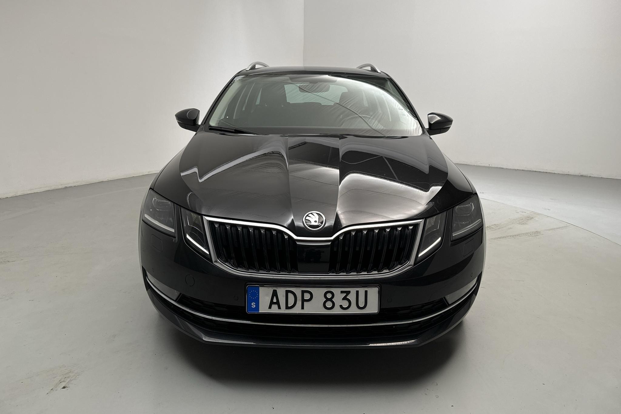 Skoda Octavia III 1.0 TSI Combi (115hk) - 72 280 km - Käsitsi - must - 2020