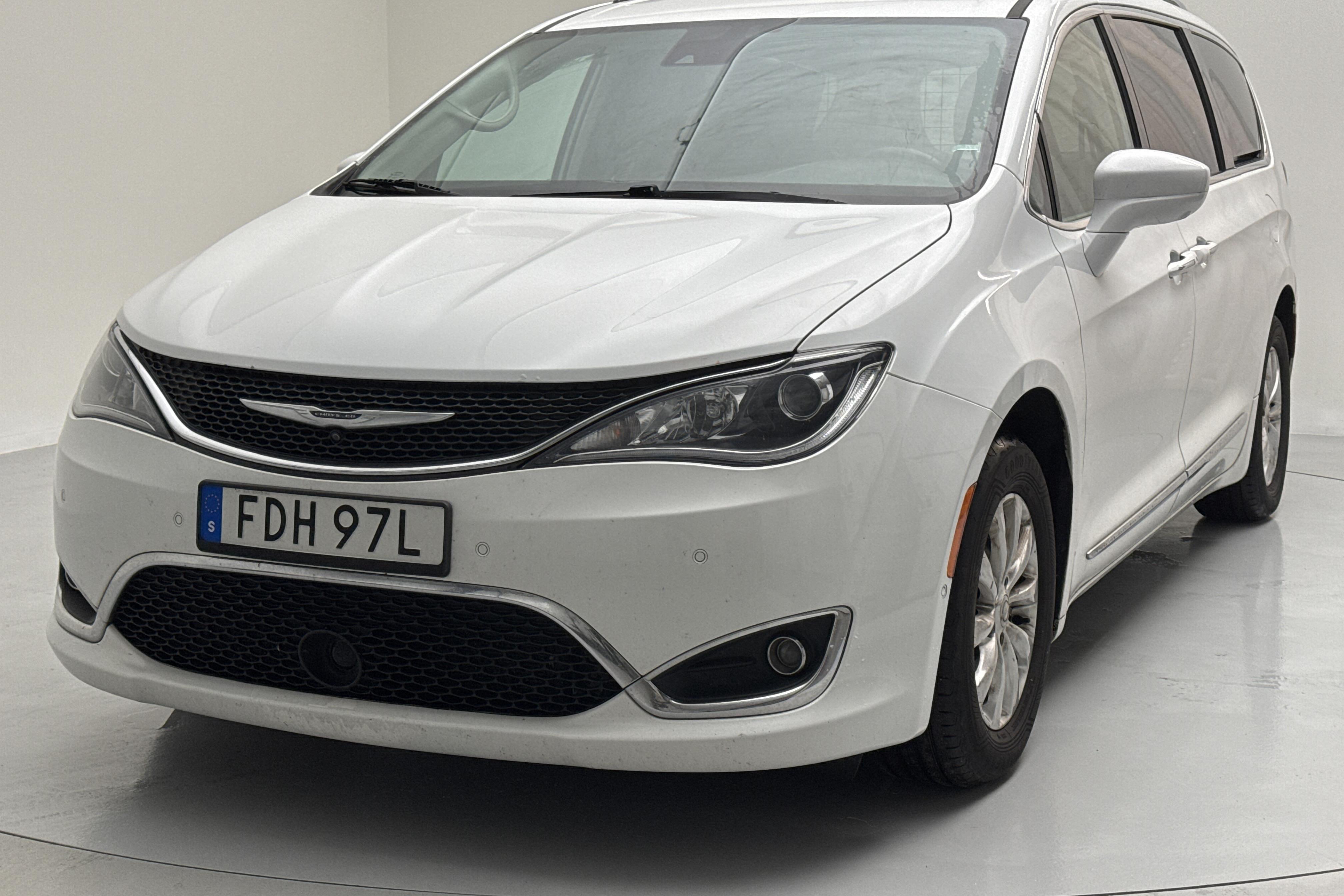 Chrysler Pacifica 3.6 V6 FlexFuel (291hk) - 263 610 km - Automaattinen - valkoinen - 2018