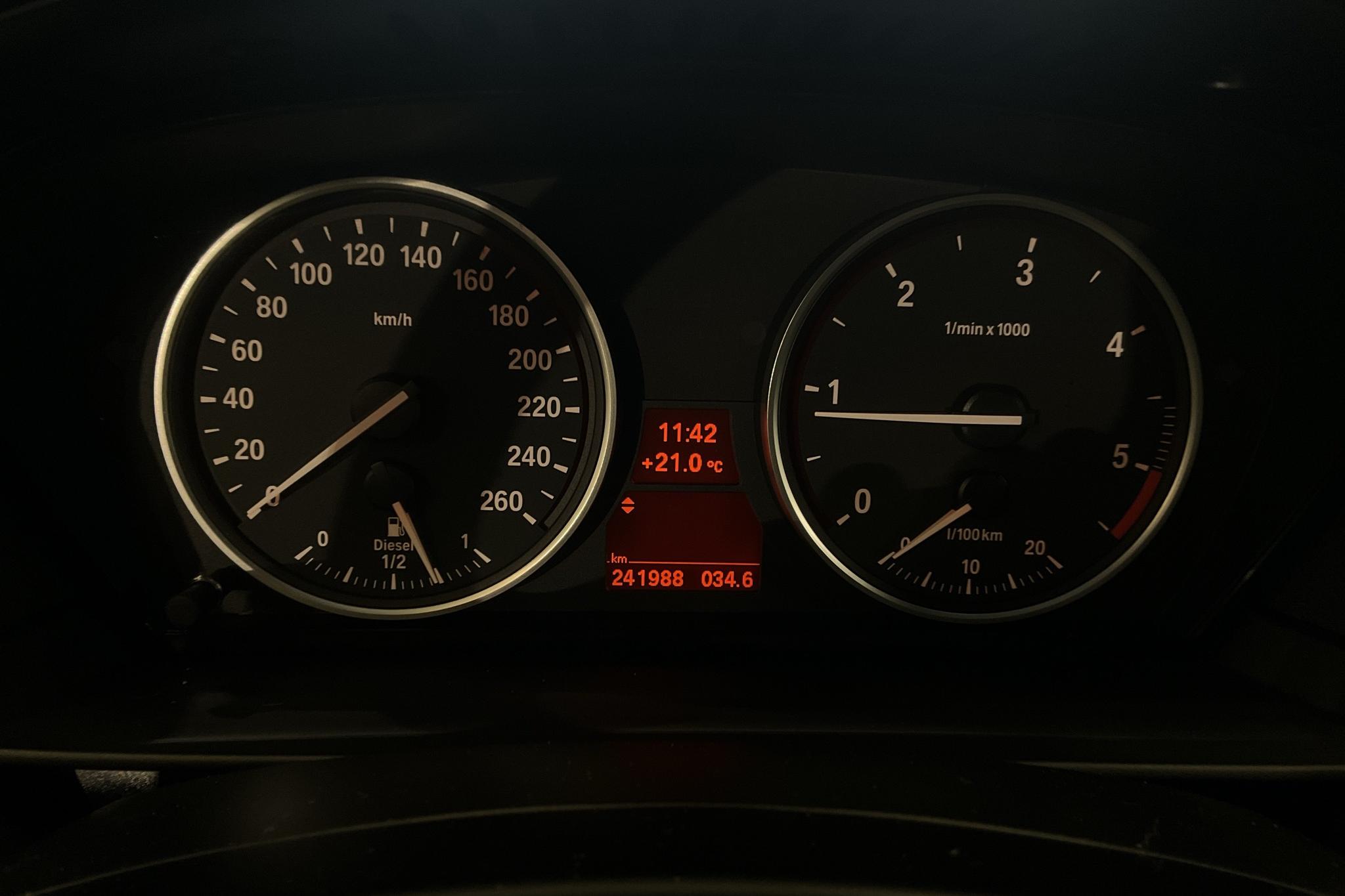 BMW 520d Touring, E61 (177hk) - 241 990 km - Käsitsi - hall - 2009