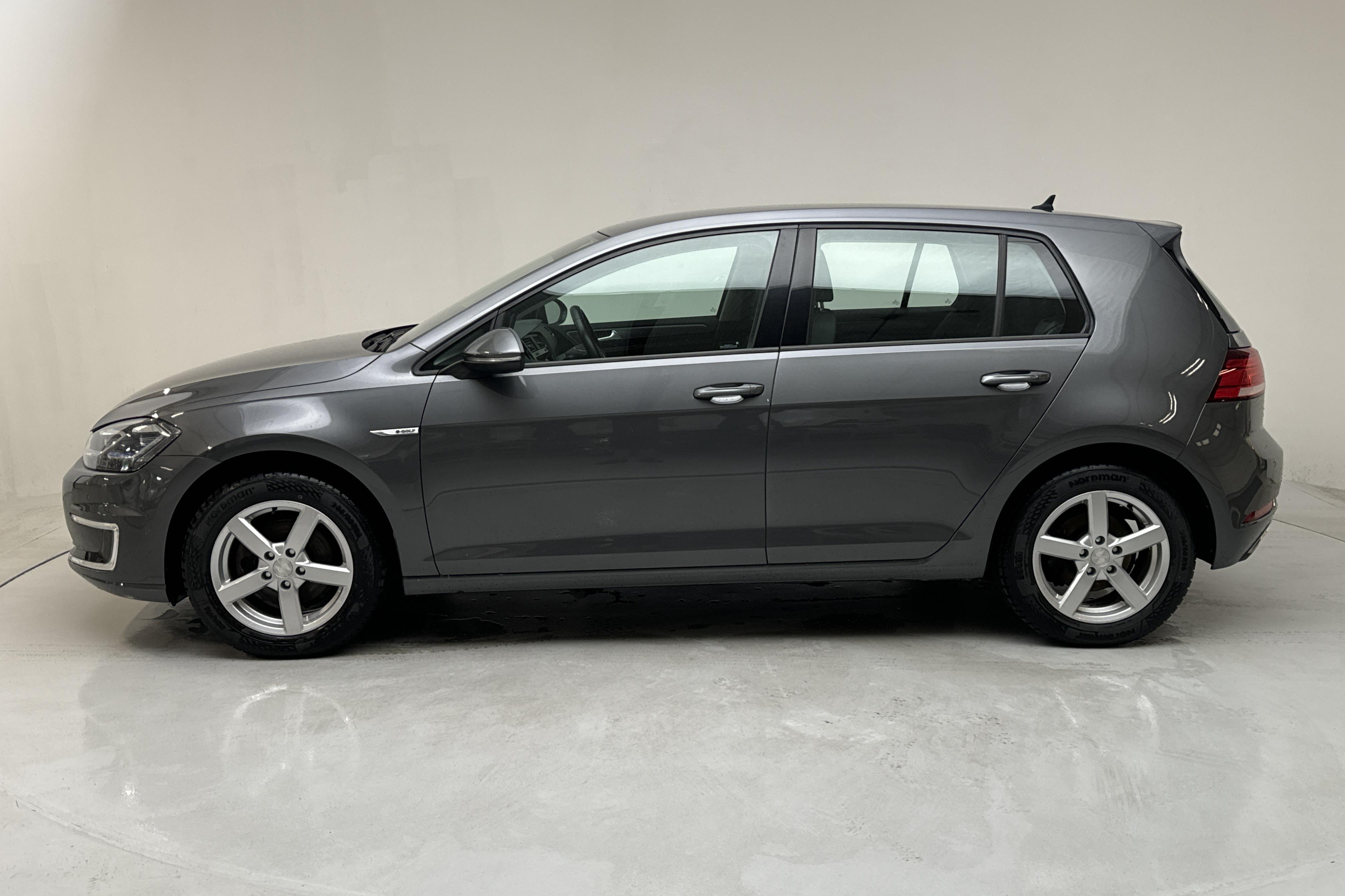 VW e-Golf VII 5dr (136hk) - 55 620 km - Automaattinen - Dark Grey - 2018