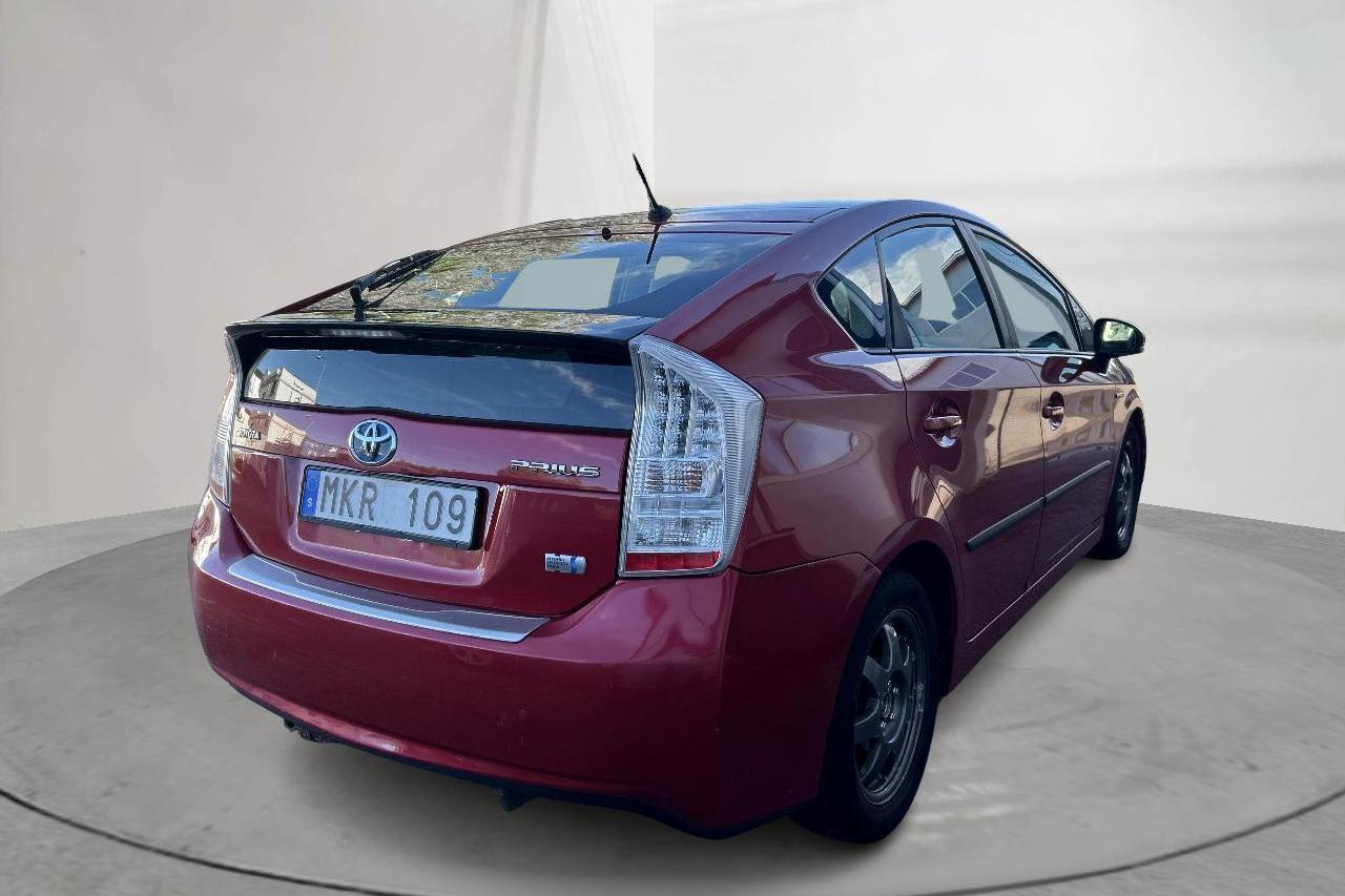 Toyota Prius 1.8 Hybrid (99hk) - 297 550 km - Automaattinen - Dark Red - 2010