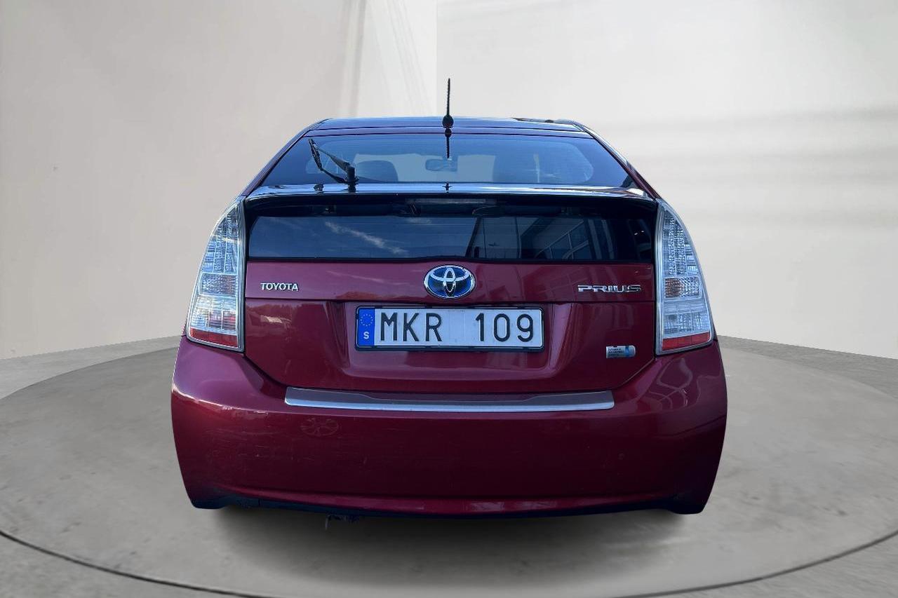 Toyota Prius 1.8 Hybrid (99hk) - 297 550 km - Automaattinen - Dark Red - 2010