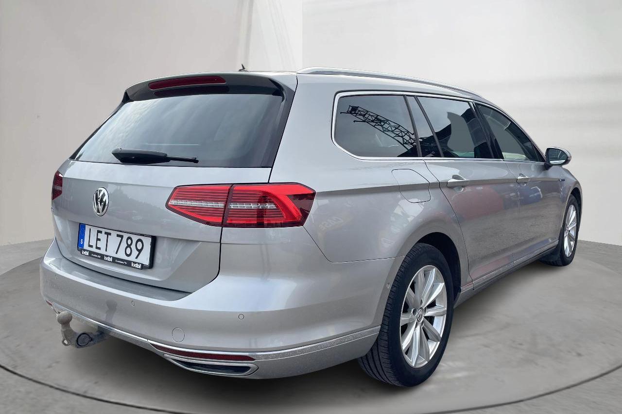 VW Passat 1.4 Plug-in-Hybrid Sportscombi (218hk) - 131 660 km - Automaatne - hõbe - 2016