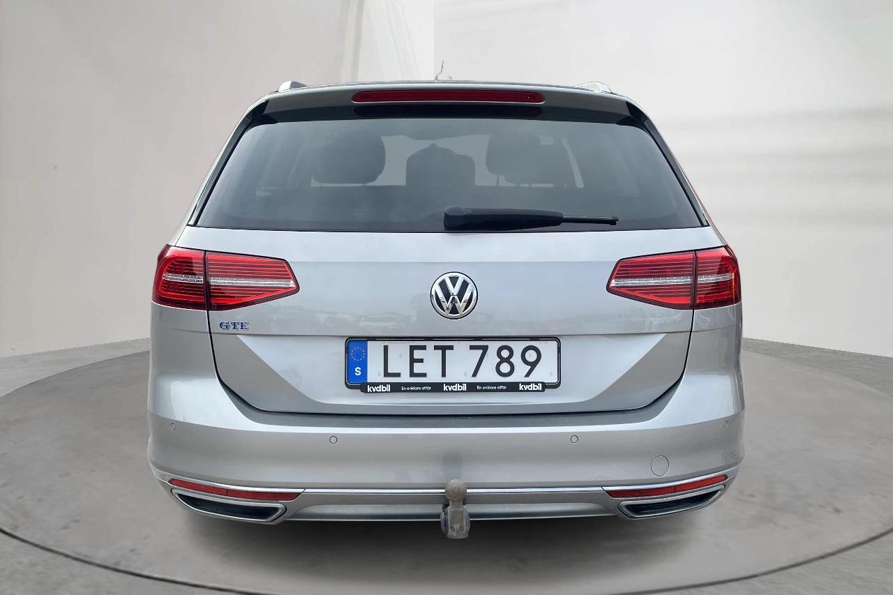 VW Passat 1.4 Plug-in-Hybrid Sportscombi (218hk) - 131 660 km - Automaattinen - hopea - 2016