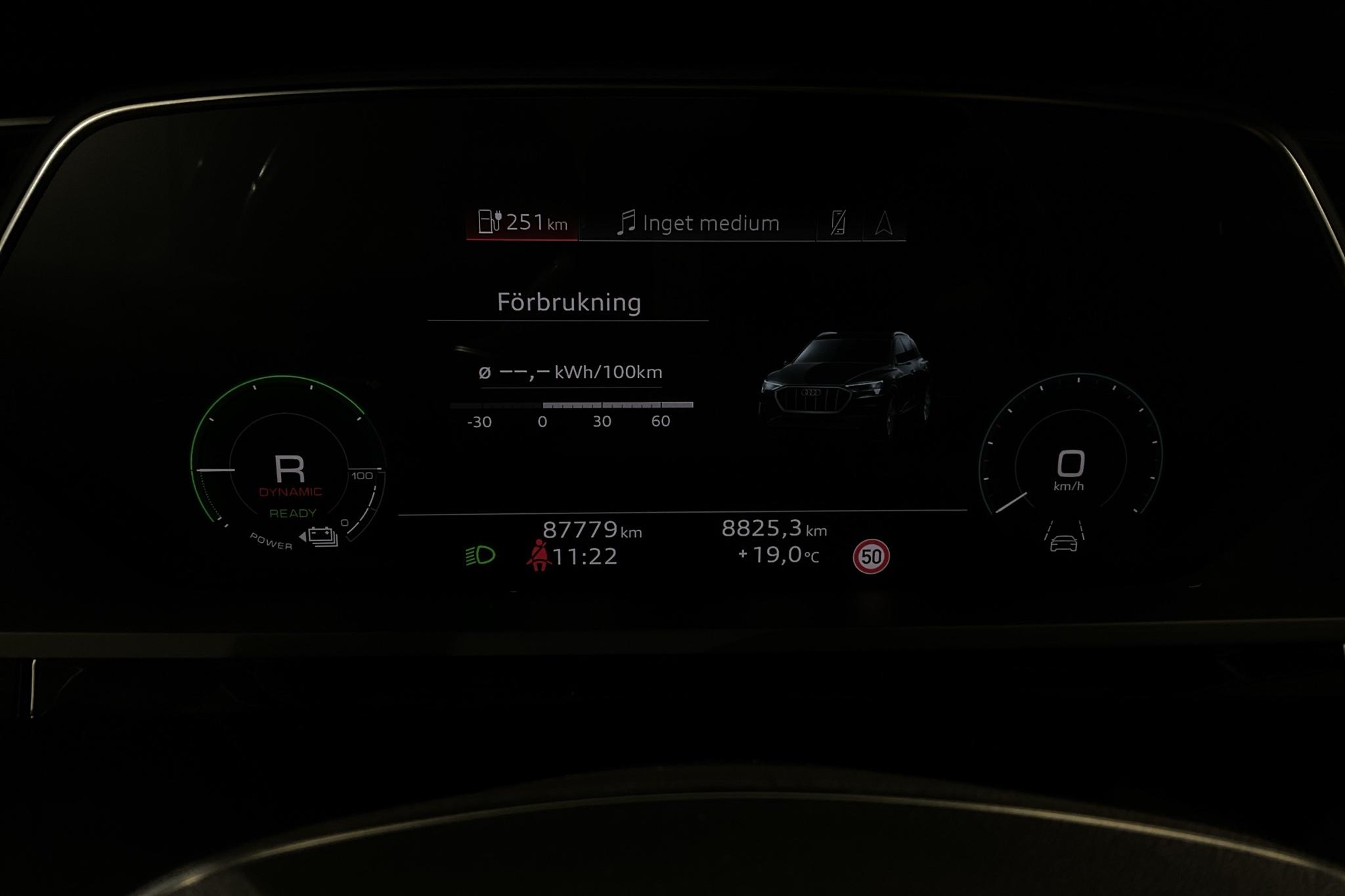 Audi e-tron 55 quattro 95 kWh (360hk) - 87 770 km - Automaatne - hõbe - 2021