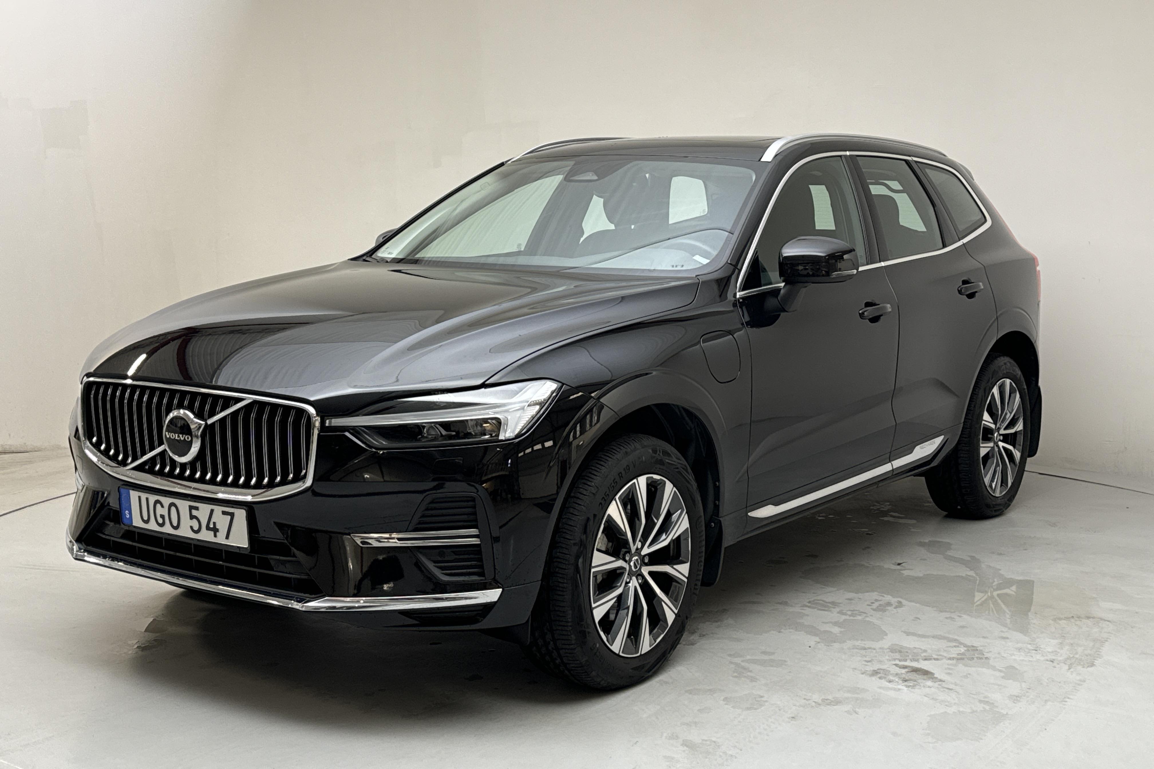 Volvo XC60 T6 AWD Recharge (340hk) - 32 250 km - Automaatne - must - 2022