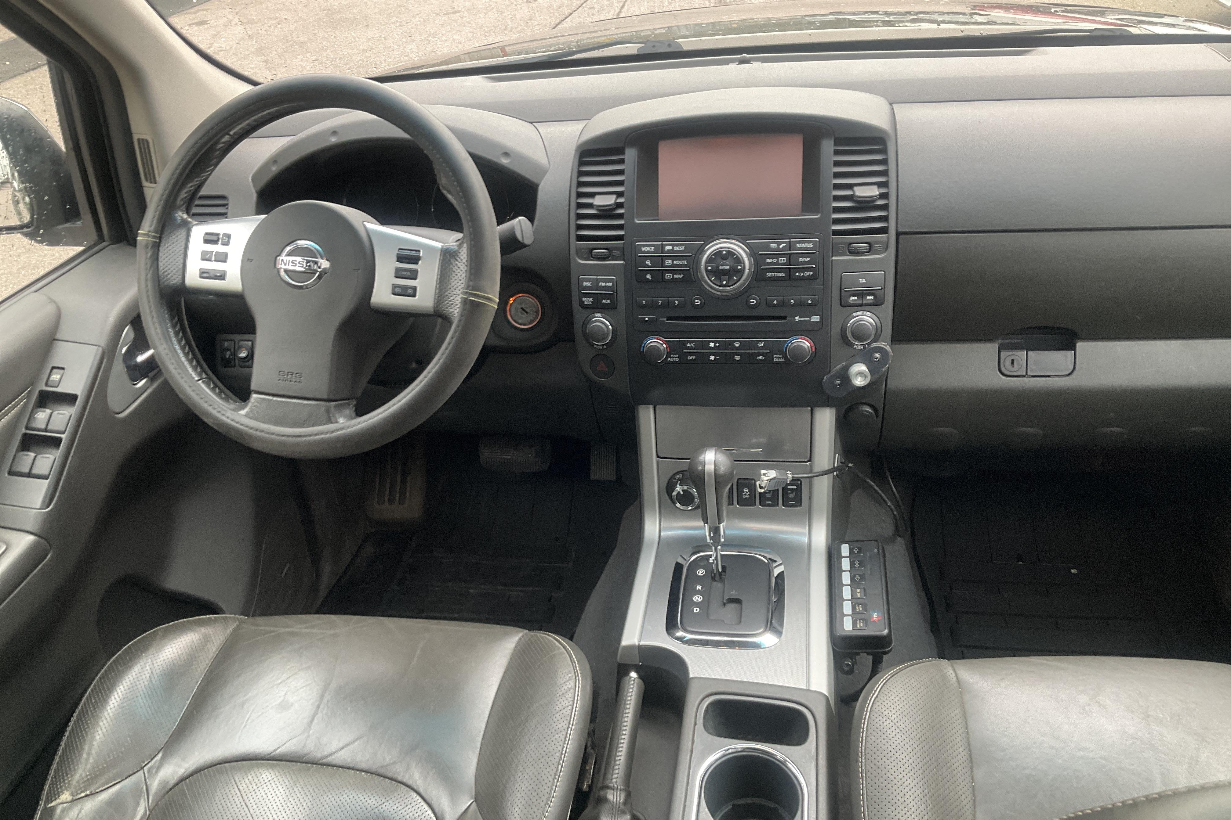 Nissan Navara 3.0 dCi V6 (231hk) - 184 250 km - Automatyczna - brązowy - 2015