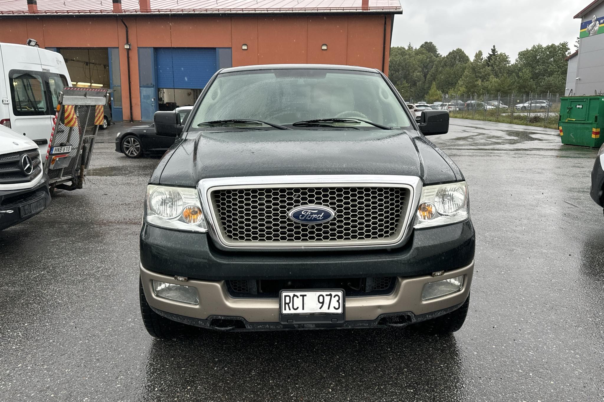 Ford F-150 5.4 V8 4WD (300hk) - 114 170 km - Automaattinen - Dark Green - 2004