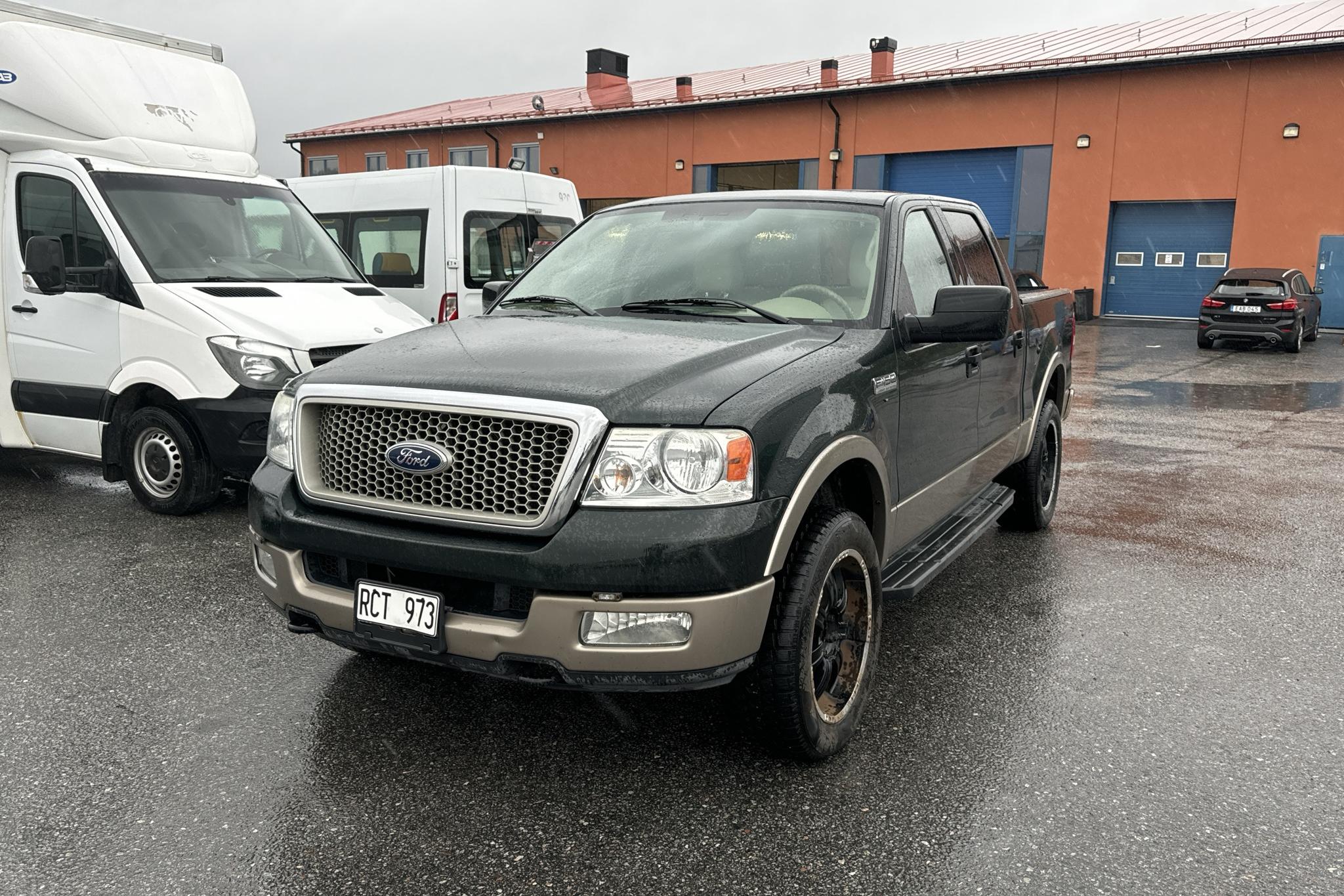 Ford F-150 5.4 V8 4WD (300hk) - 114 170 km - Automaattinen - Dark Green - 2004