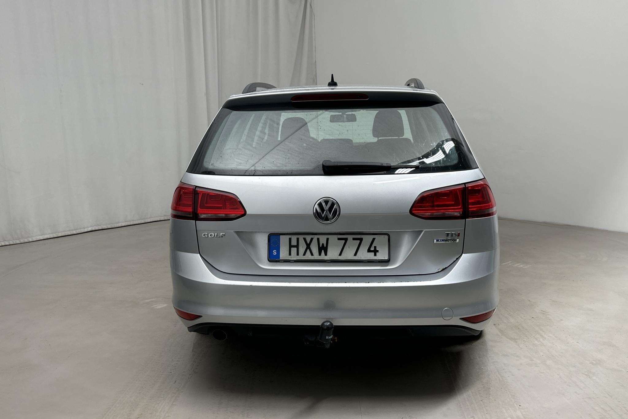 VW Golf VII 1.6 TDI BlueMotion Sportscombi (110hk) - 182 600 km - Käsitsi - hõbe - 2016