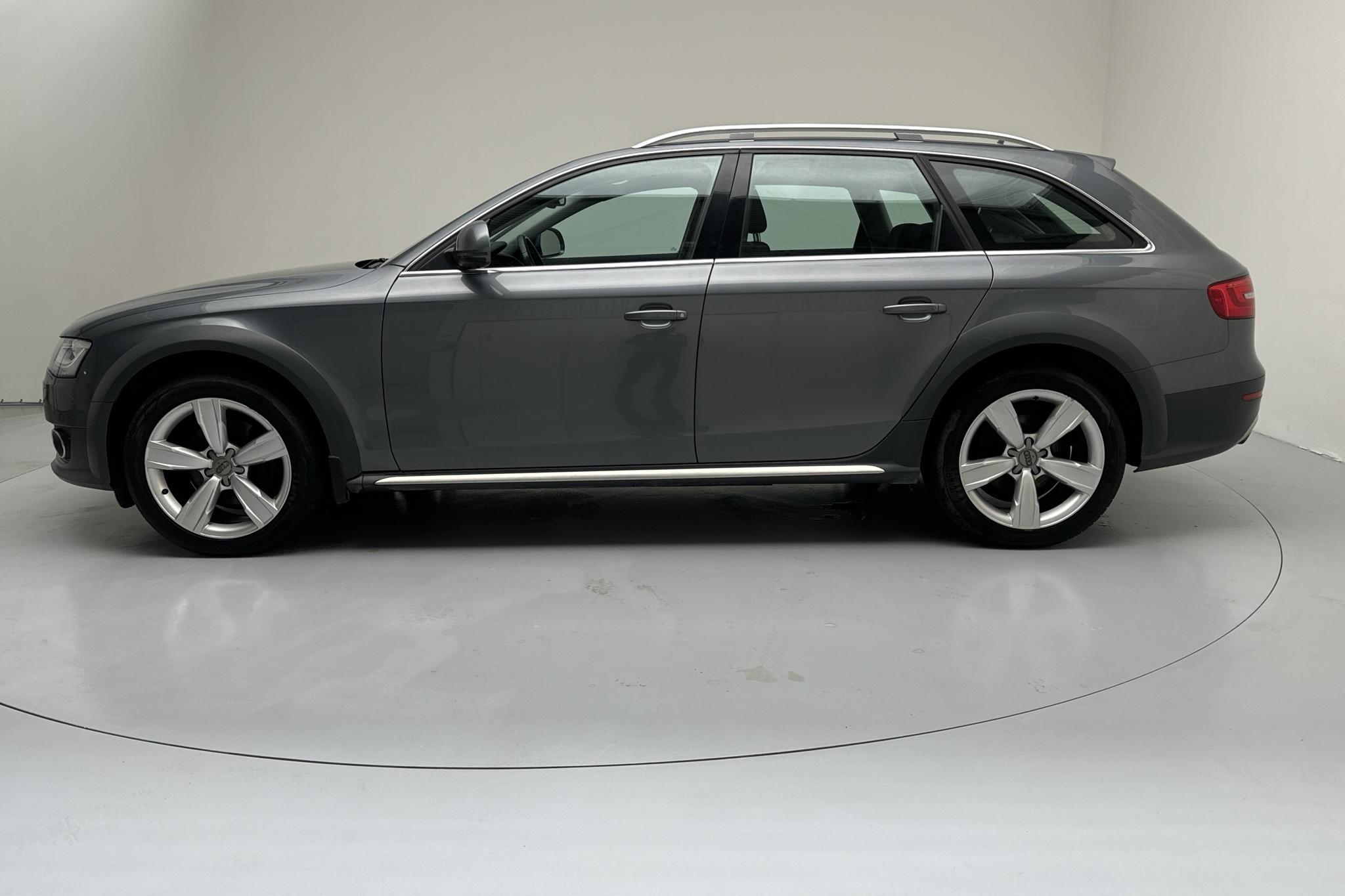 Audi A4 Allroad 2.0 TDI clean diesel Avant quattro (190hk) - 16 842 mil - Automat - grå - 2015