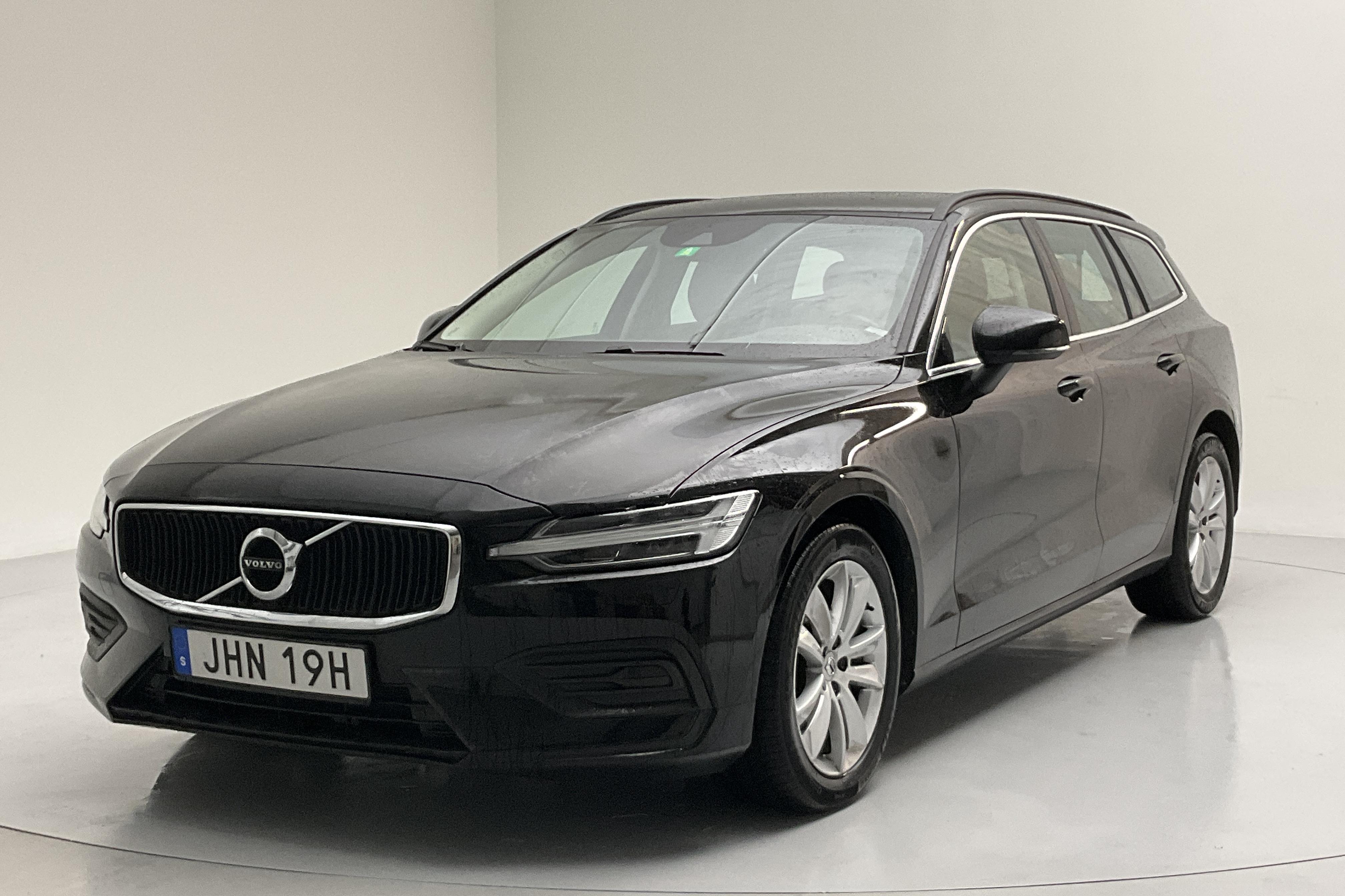 Volvo V60 B4 Mildhybrid, Diesel (197hk) - 91 640 km - Automatyczna - czarny - 2022