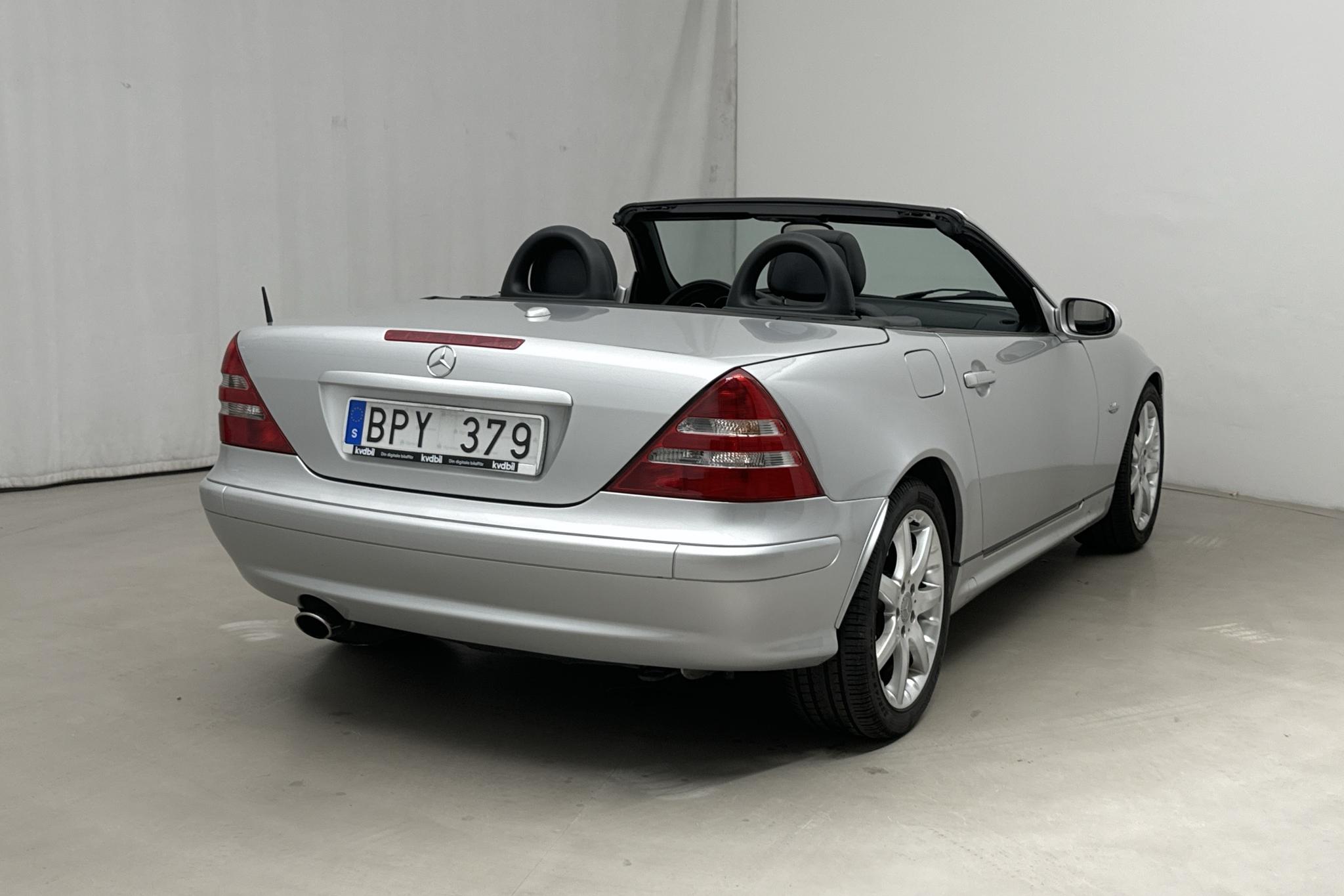 Mercedes SLK 320 R170 (218hk) - 115 040 km - Automaatne - hõbe - 2003