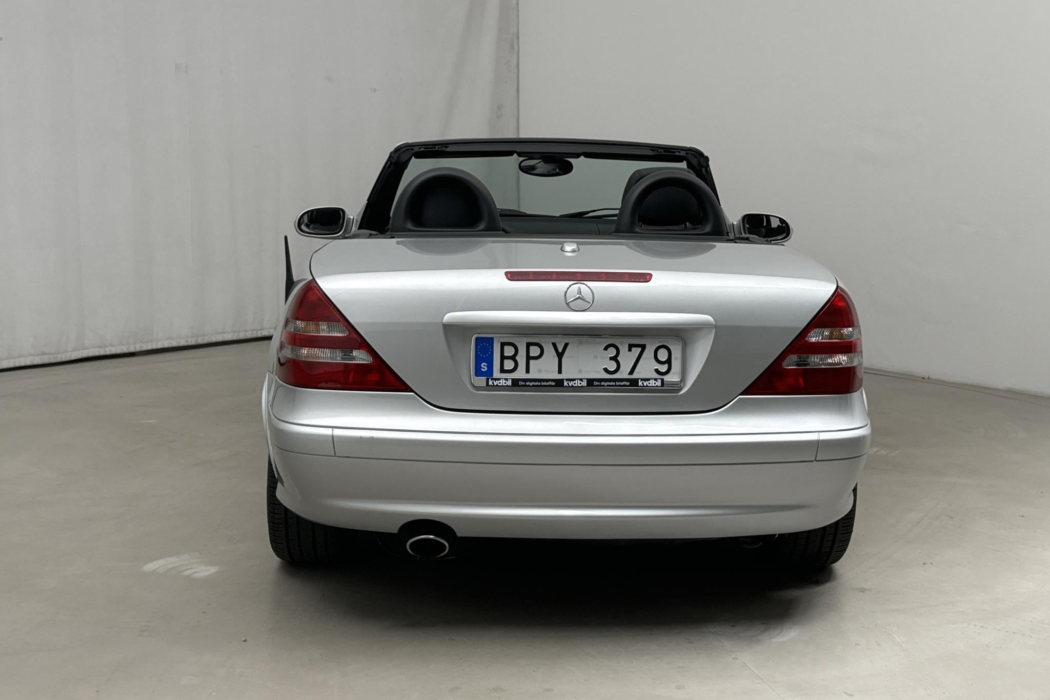 Mercedes SLK 320 R170 (218hk) - 115 040 km - Automaattinen - hopea - 2003