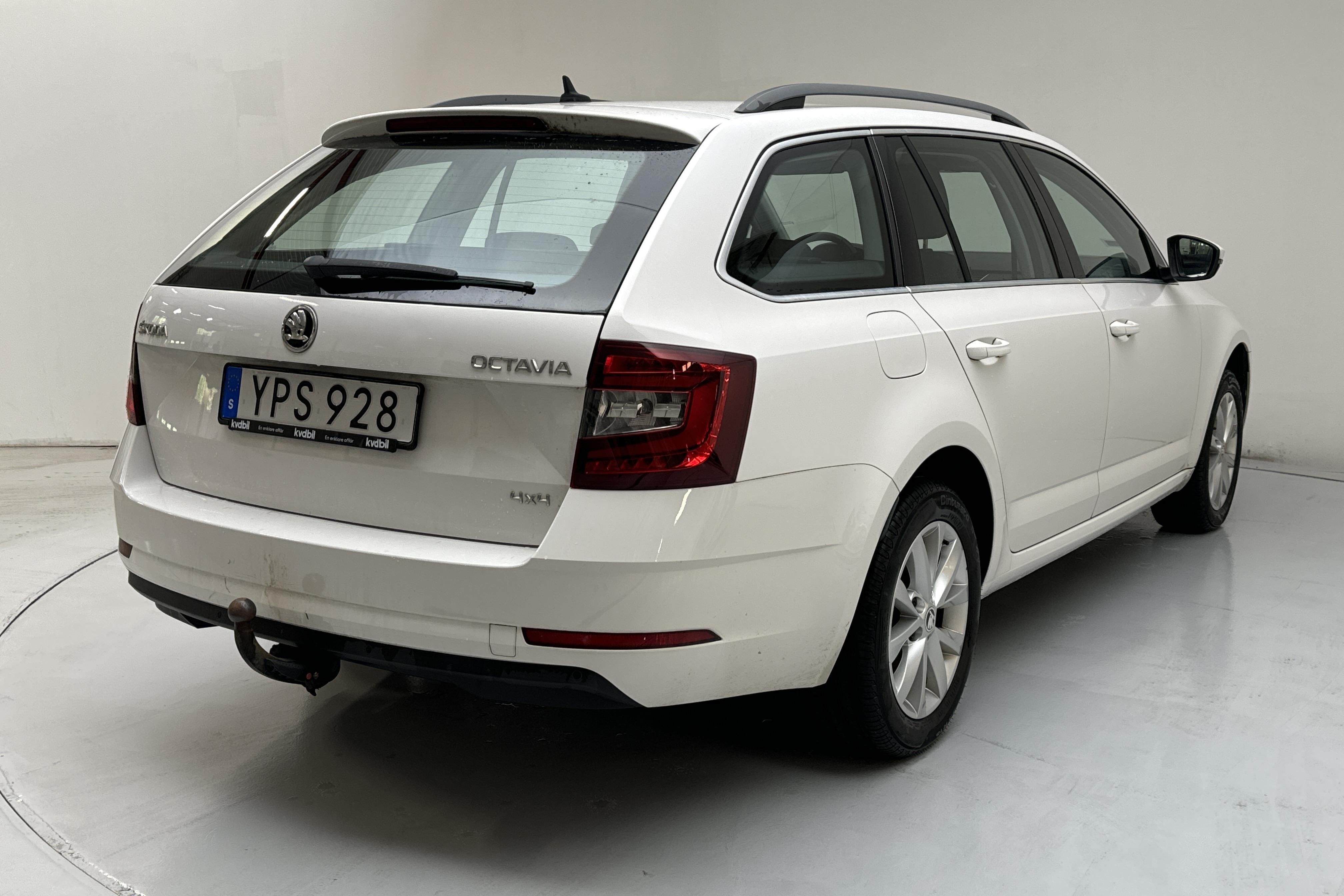 Skoda Octavia III 2.0 TDI CR Combi 4x4 (150hk) - 189 270 km - Käsitsi - valge - 2018