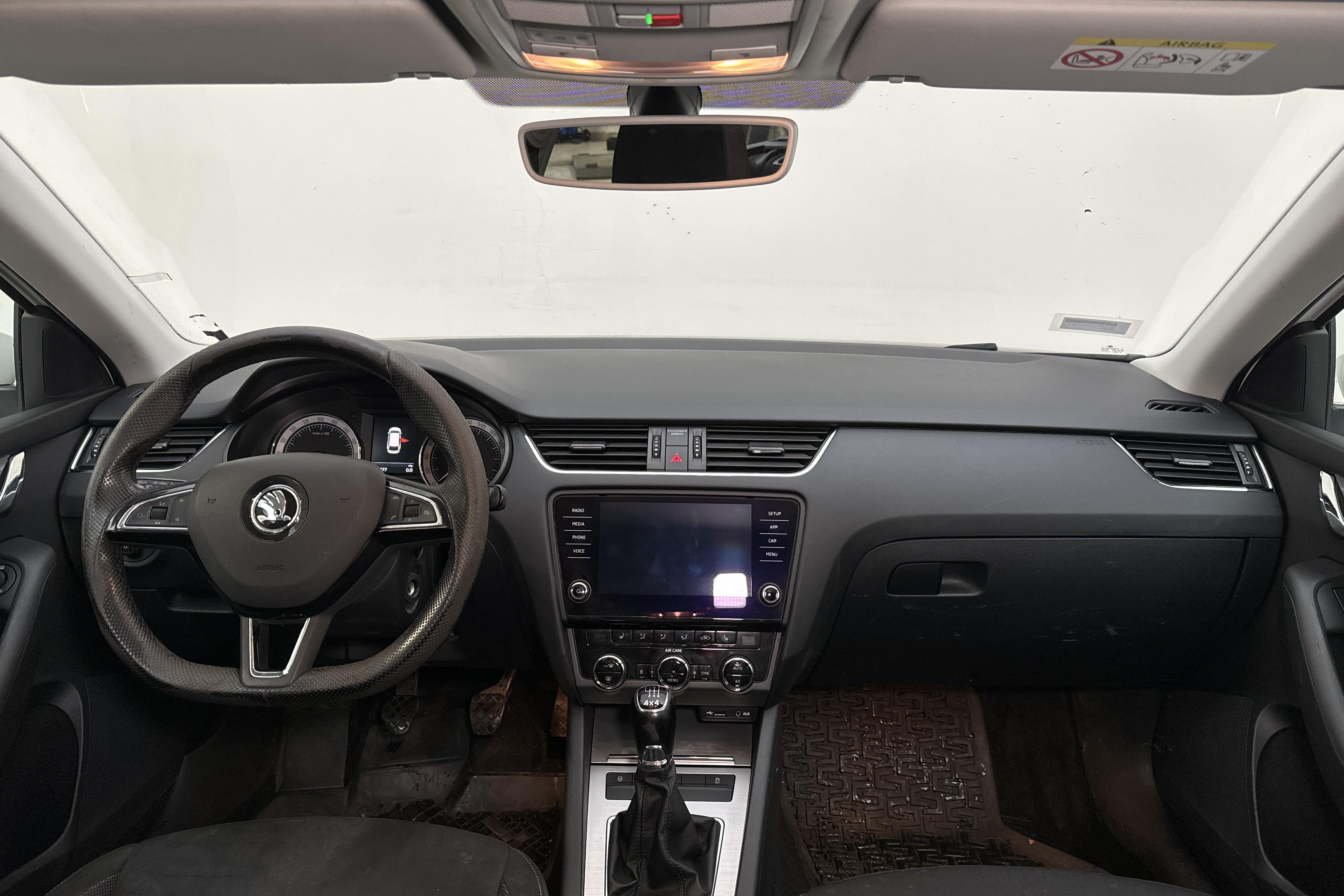 Skoda Octavia III 2.0 TDI CR Combi 4x4 (150hk) - 189 270 km - Manualna - biały - 2018