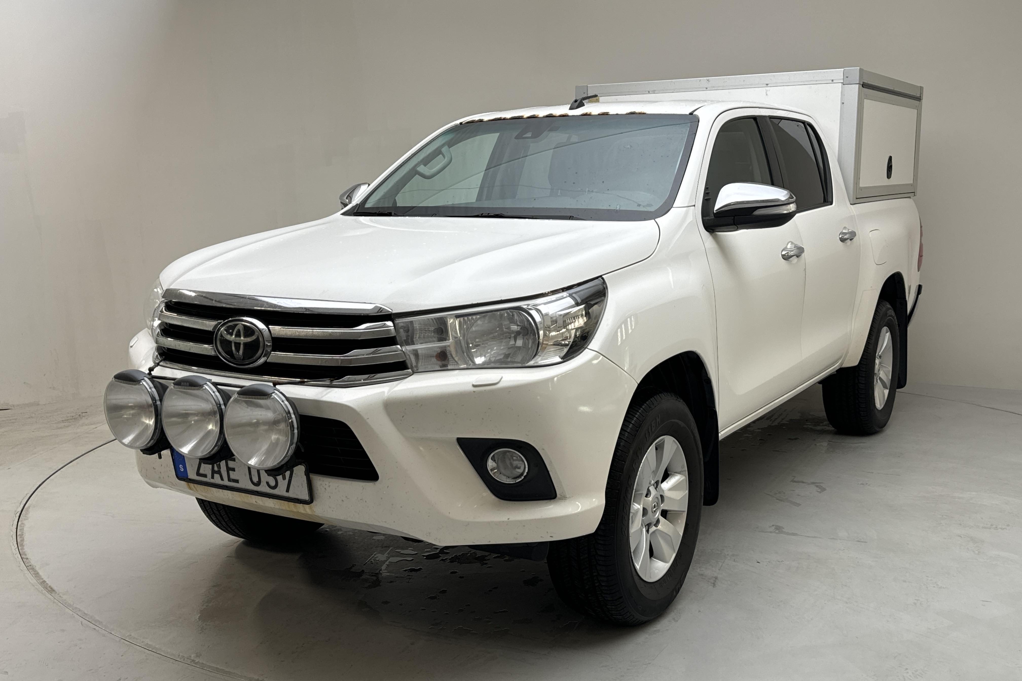 Toyota Hilux 2.4 D 4WD (150hk) - 278 300 km - Automatic - white - 2017