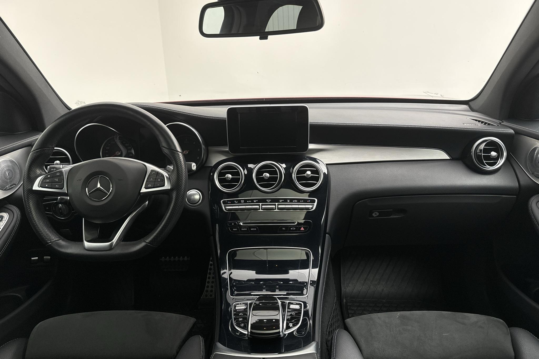 Mercedes GLC 220 d 4MATIC Coupé C253 (170hk) - 1 979 mil - Automat - röd - 2019