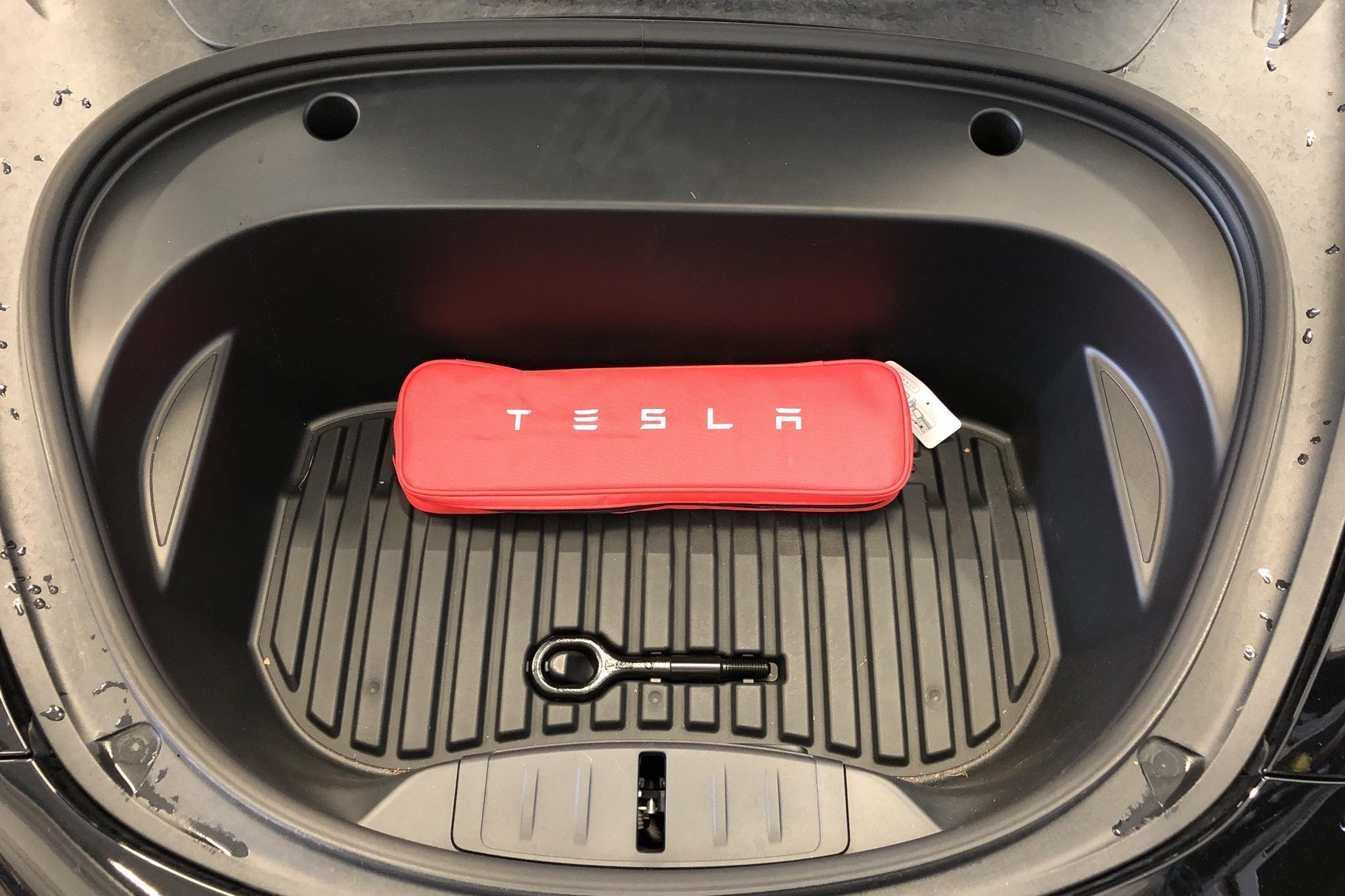 Tesla Model 3 Standard Range RWD - 4 684 mil - Automat - svart - 2023