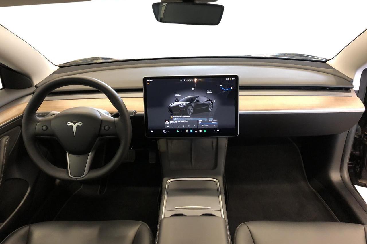 Tesla Model 3 Standard Range RWD - 4 684 mil - Automat - svart - 2023